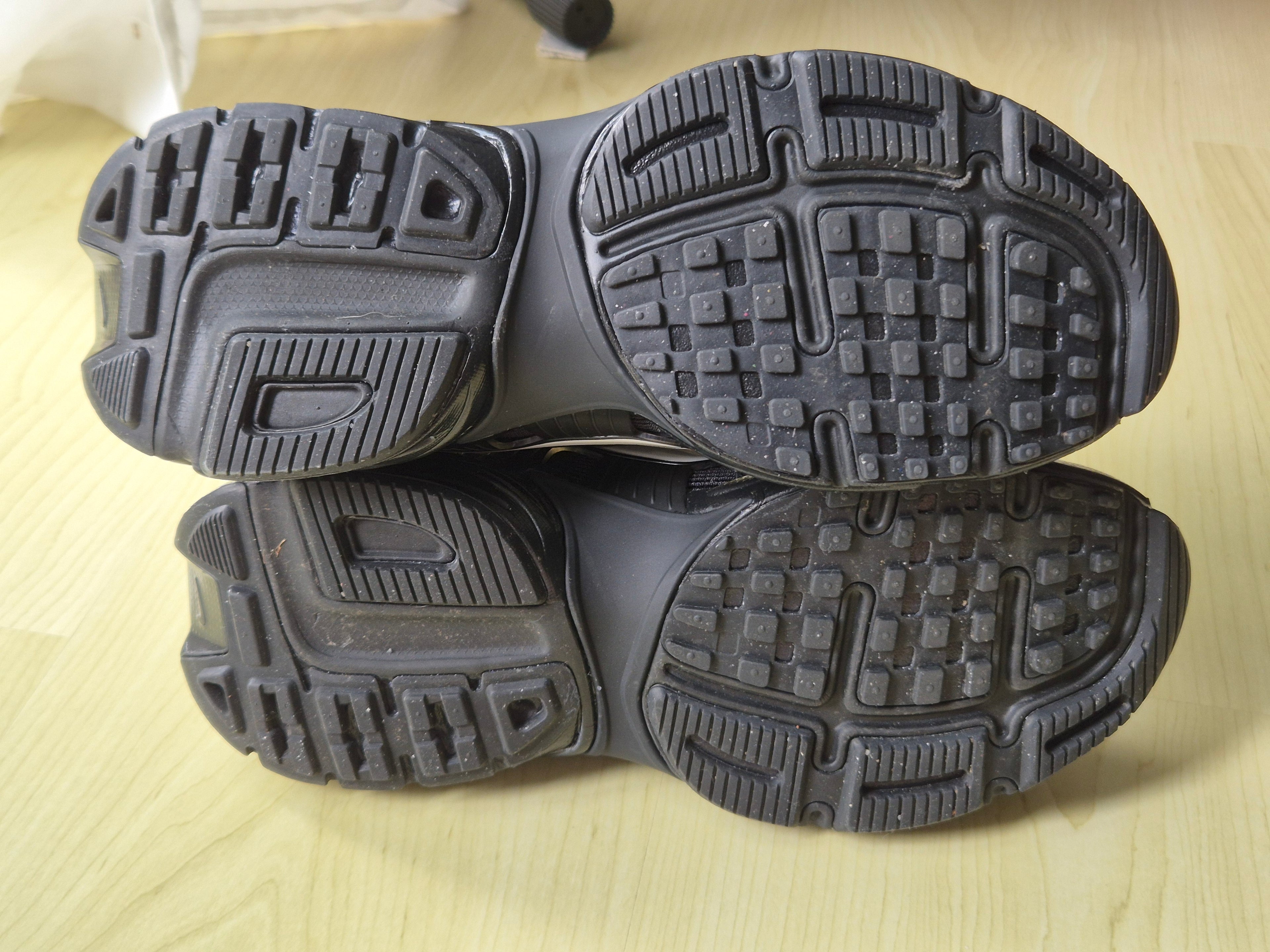 Nike V2K Run „Black Anthracite/Chrome“, EU 39 – sehr guter Zustand
