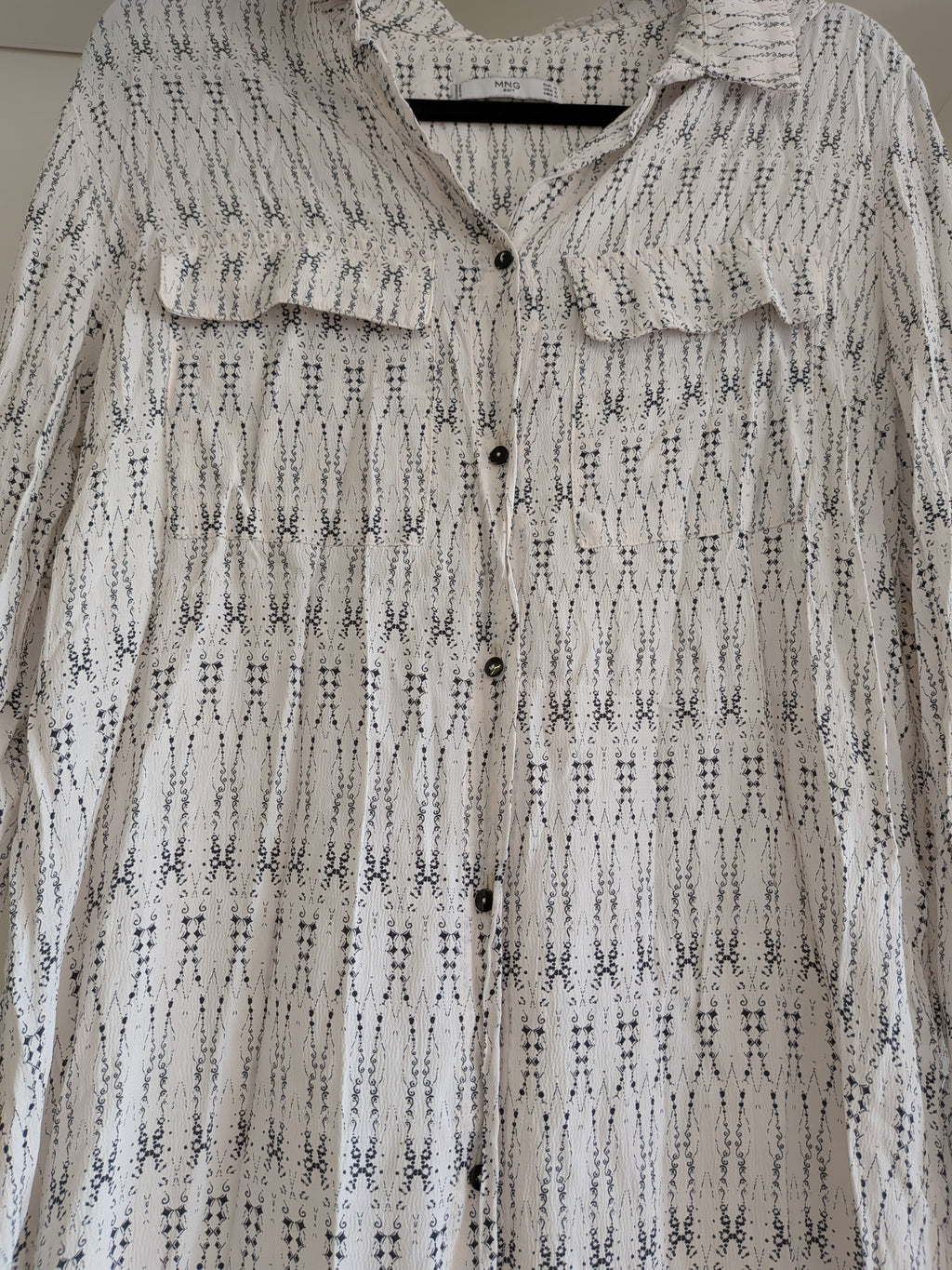 Mango Shirtkleid Gr. M – Weiß/Schwarz, sehr guter Zustand
