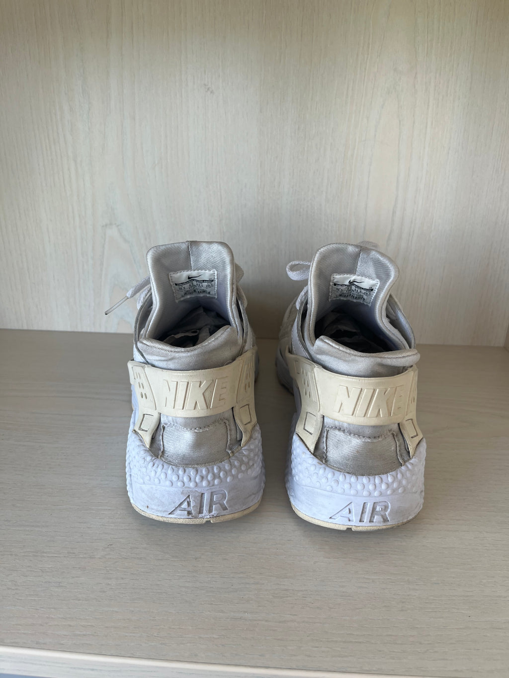 Nike Air Huarache “Triple White” – EU 44.5, Normal Use