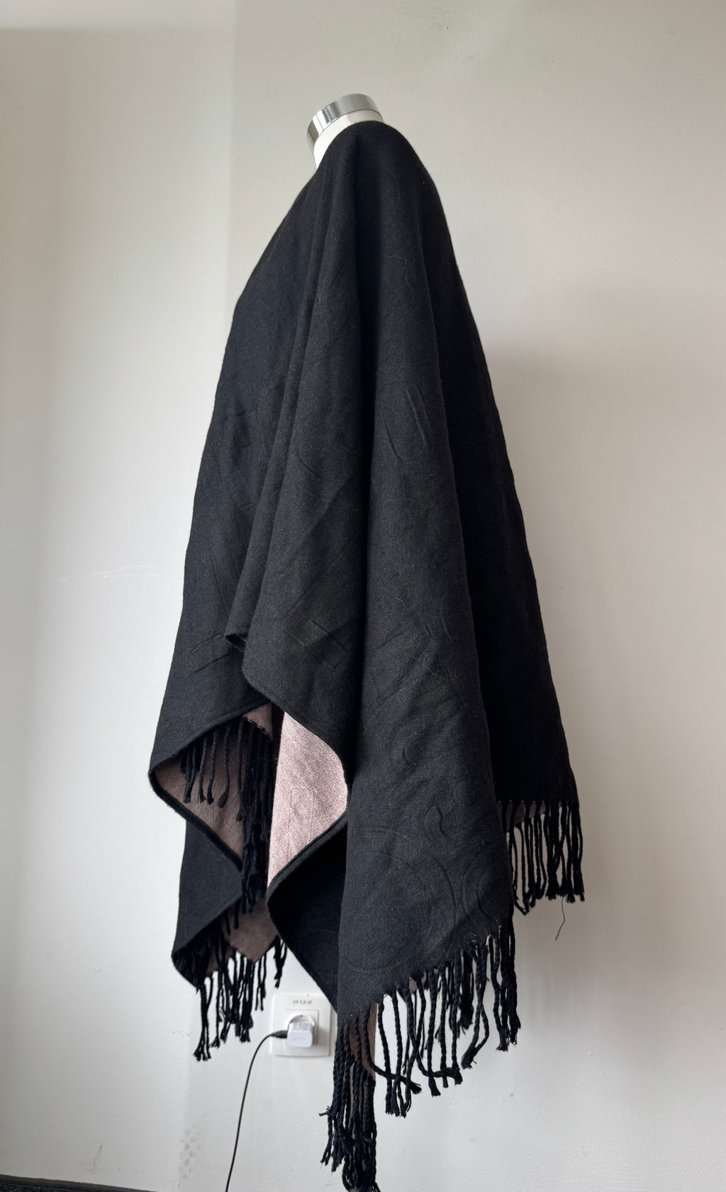 Liu Jo Reversible Knit Poncho – Black/Grey, One Size, Very Good Condition