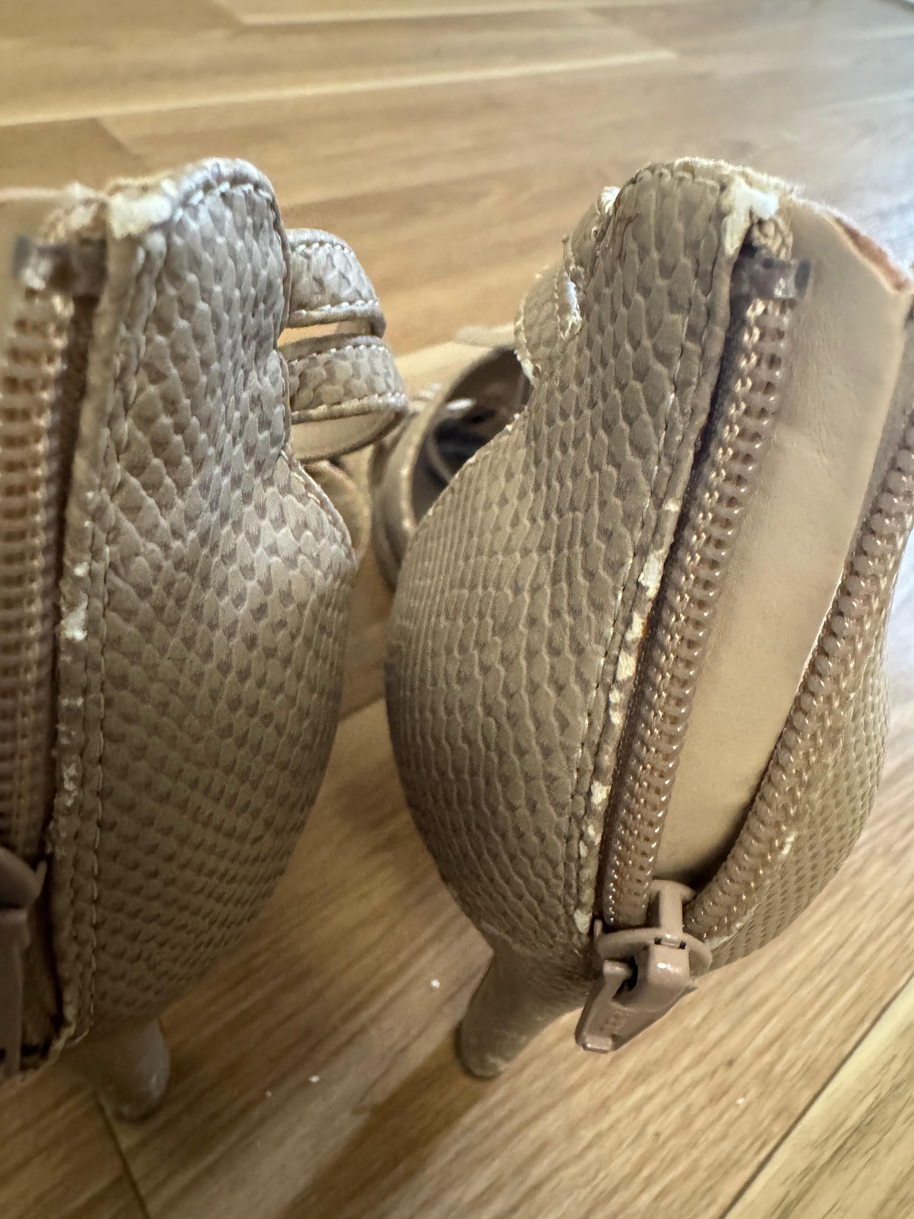 Bullboxer Fringe Sandalen – Kunstleder, Cream, Gr. 38, Zustand: Stark gebraucht