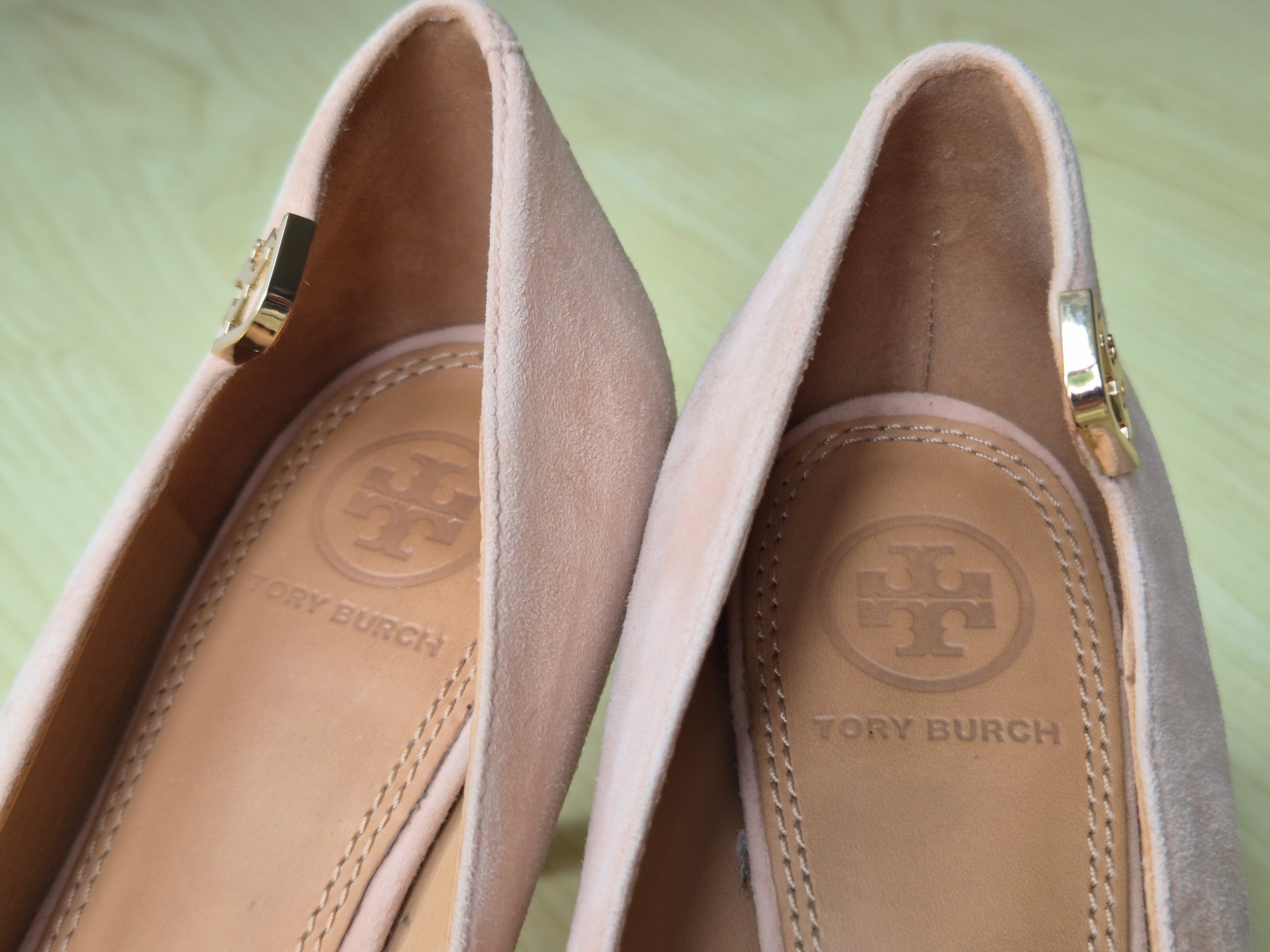 Tory Burch Emilia Pump 65mm Wildleder Beige EU 38 Gebraucht