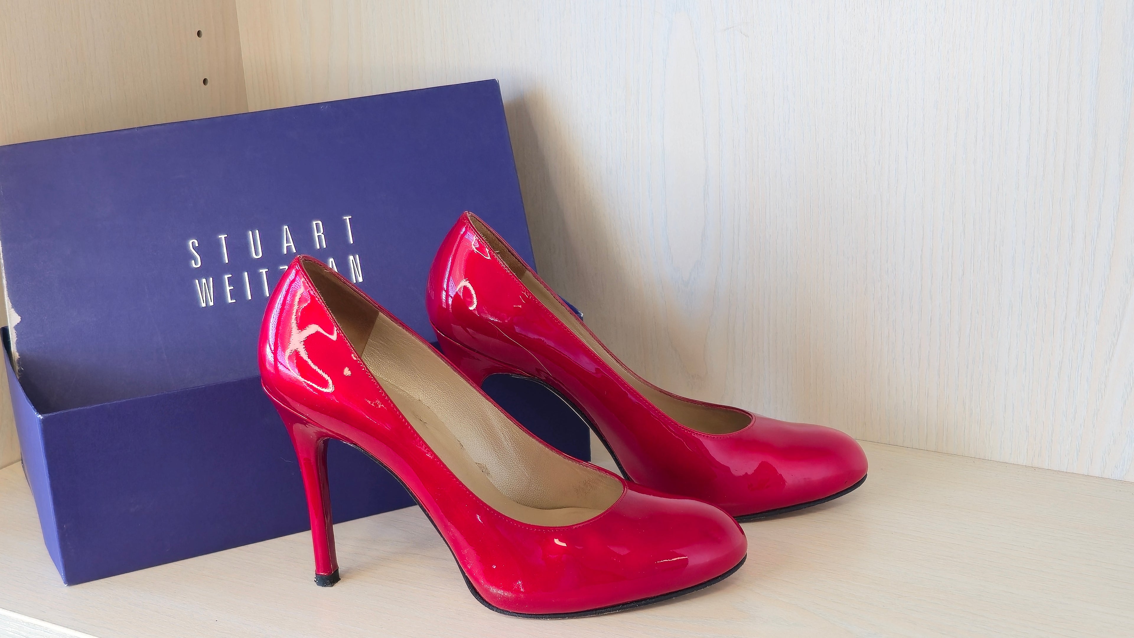 Stuart Weitzman Madison Pumps, Red Patent Leather, EU 38, Good Condition