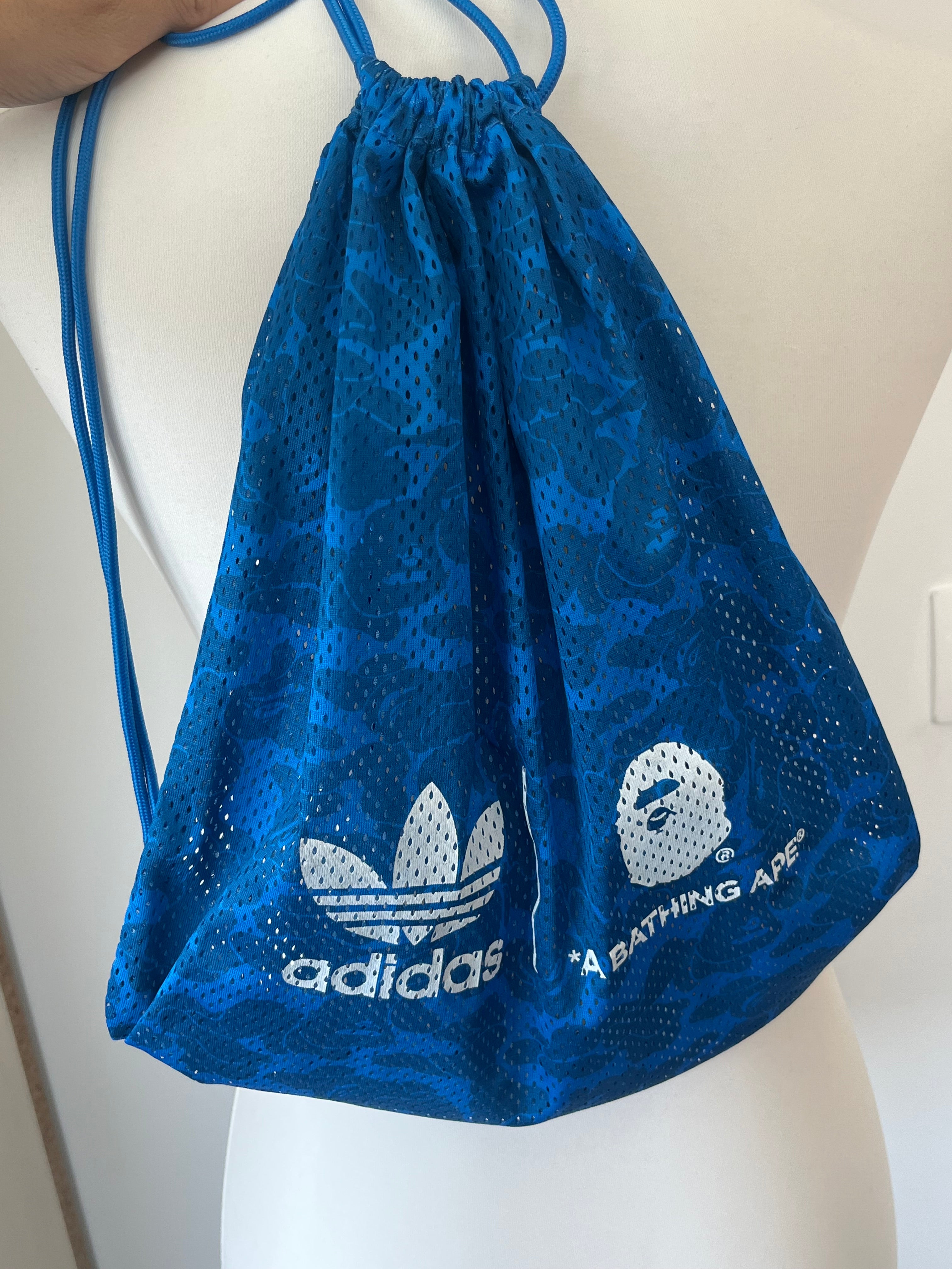 Adidas x BAPE Blue Camo Mesh Turnbeutel / Gym Sack, Sehr Gut, Medium