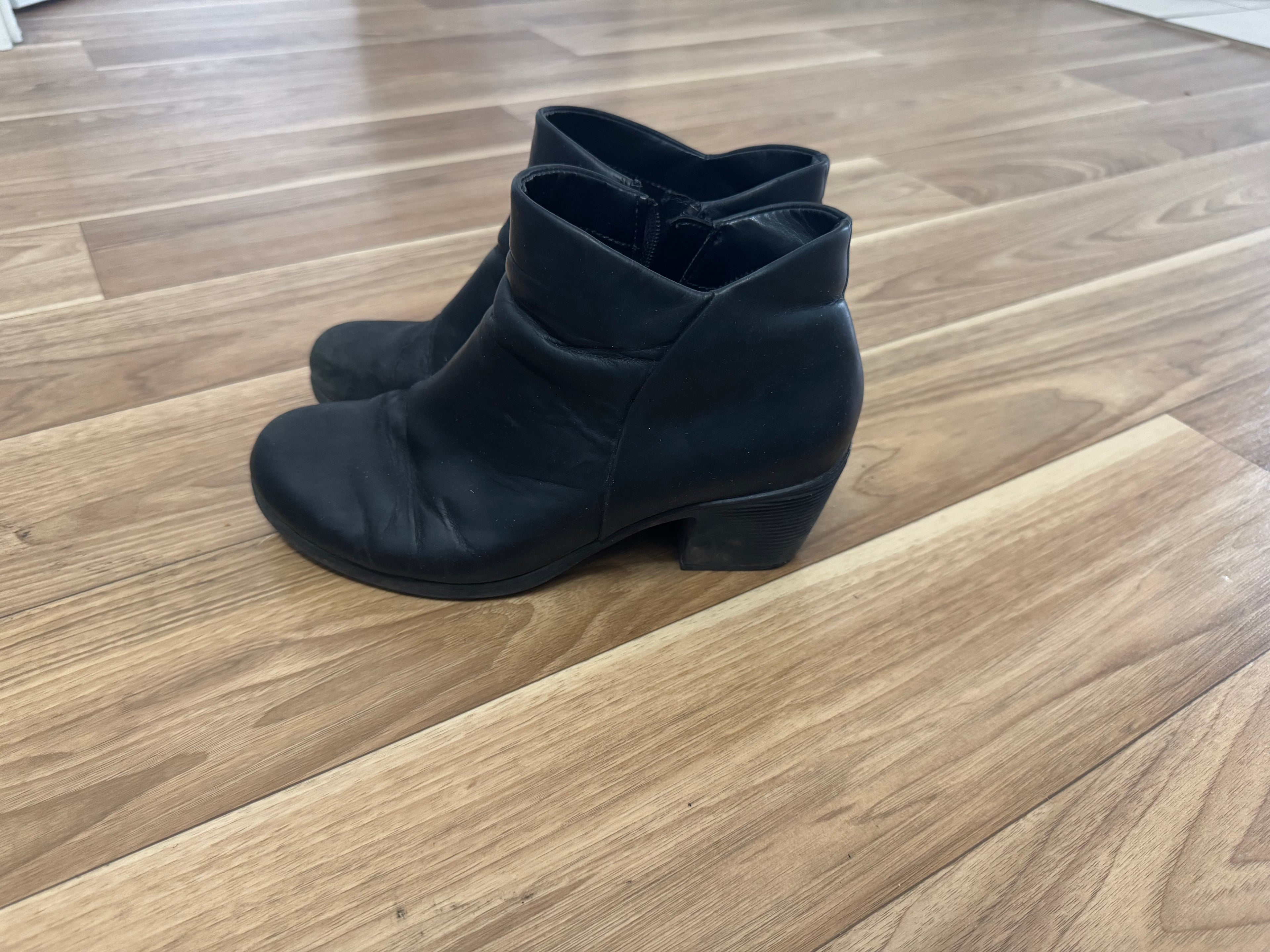 Clarks Unstructured Damen Leder Stiefeletten 37.5 Schwarz Gebraucht