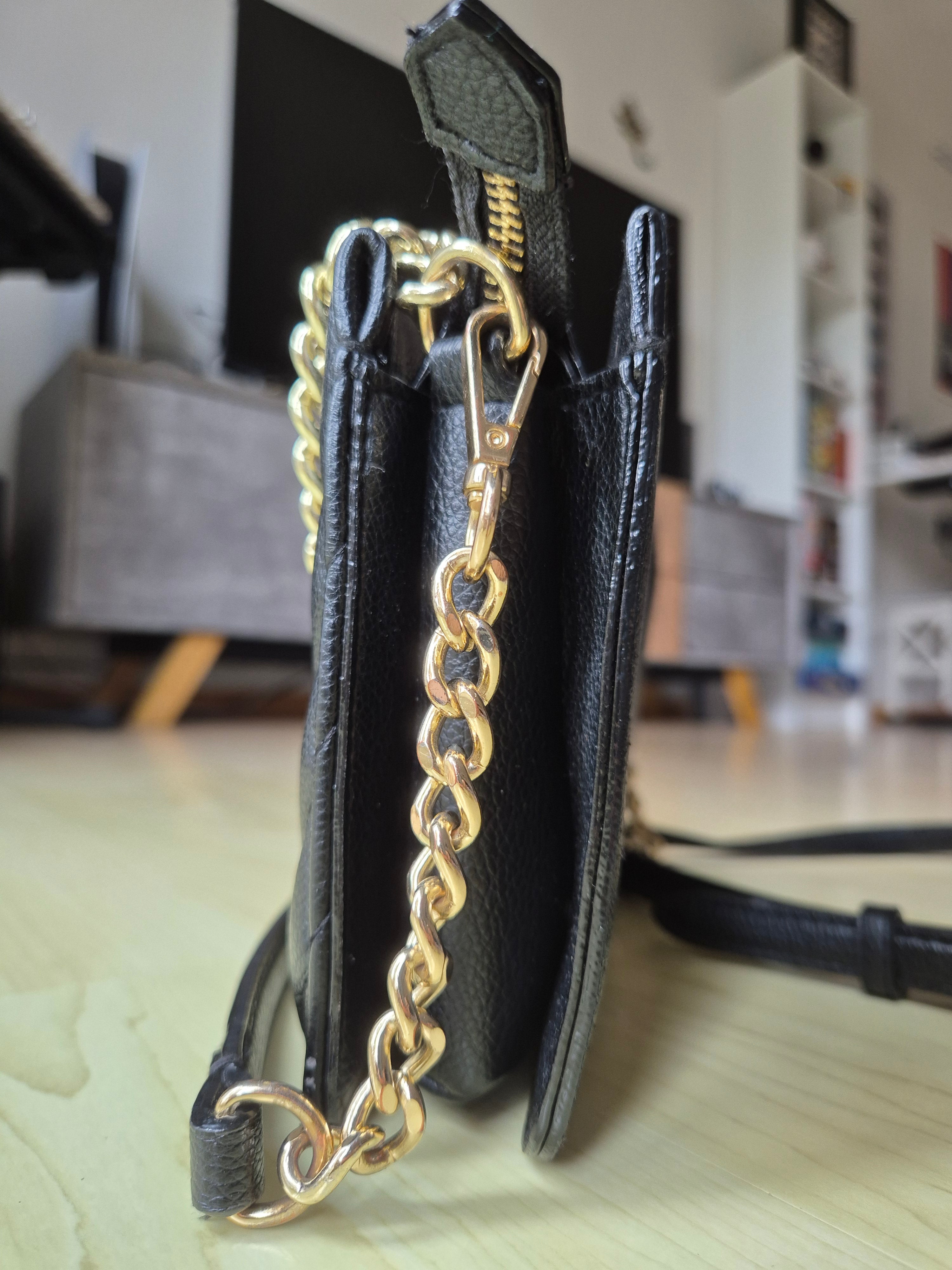 Victoria's Secret V Quilt Crossbody | Black | Gold Chain | Very Good Condition