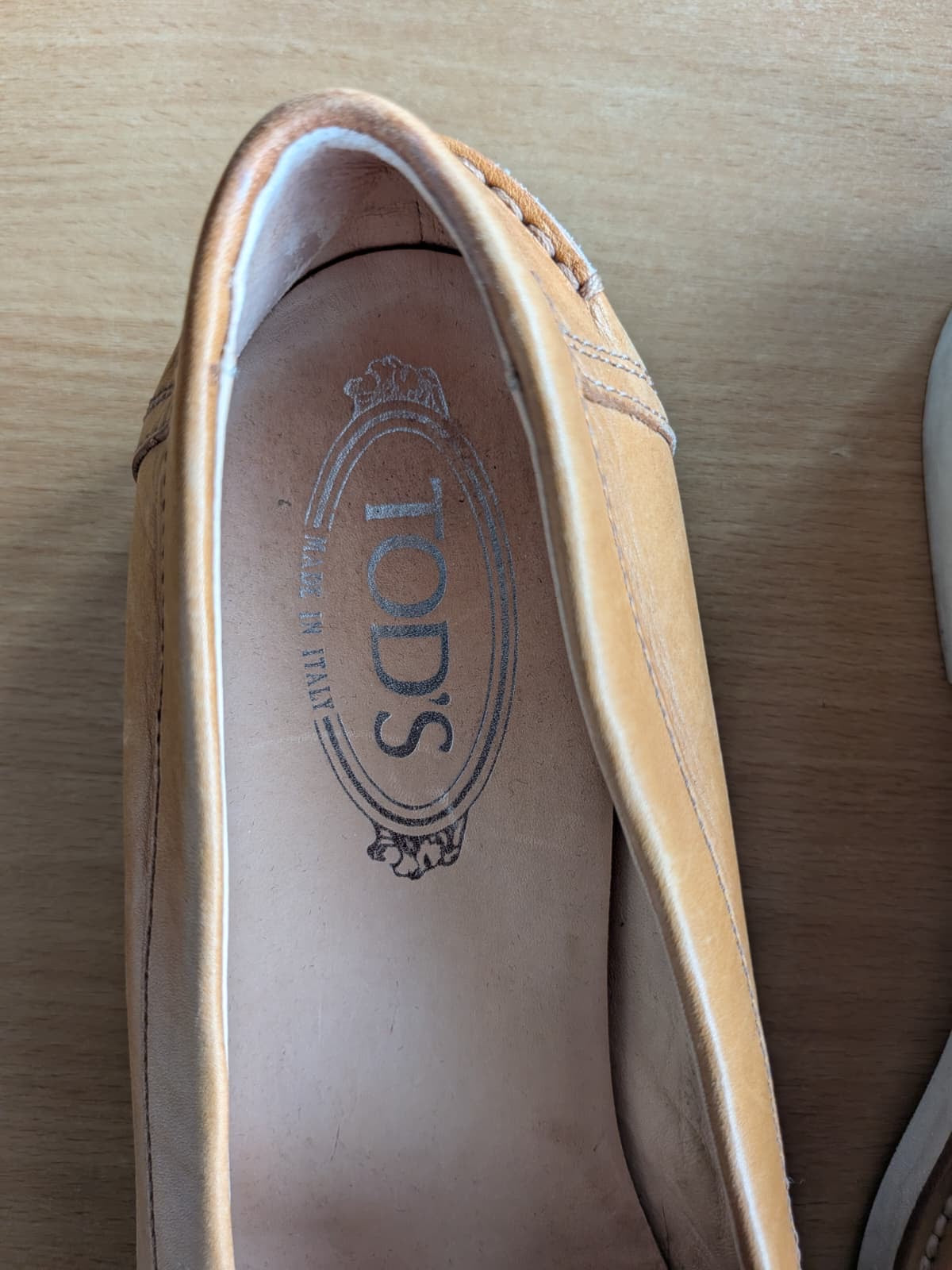 Tod’s Leather Penny Loafers (EU 39) – Camel Brown, Made in Italy, Normal Use