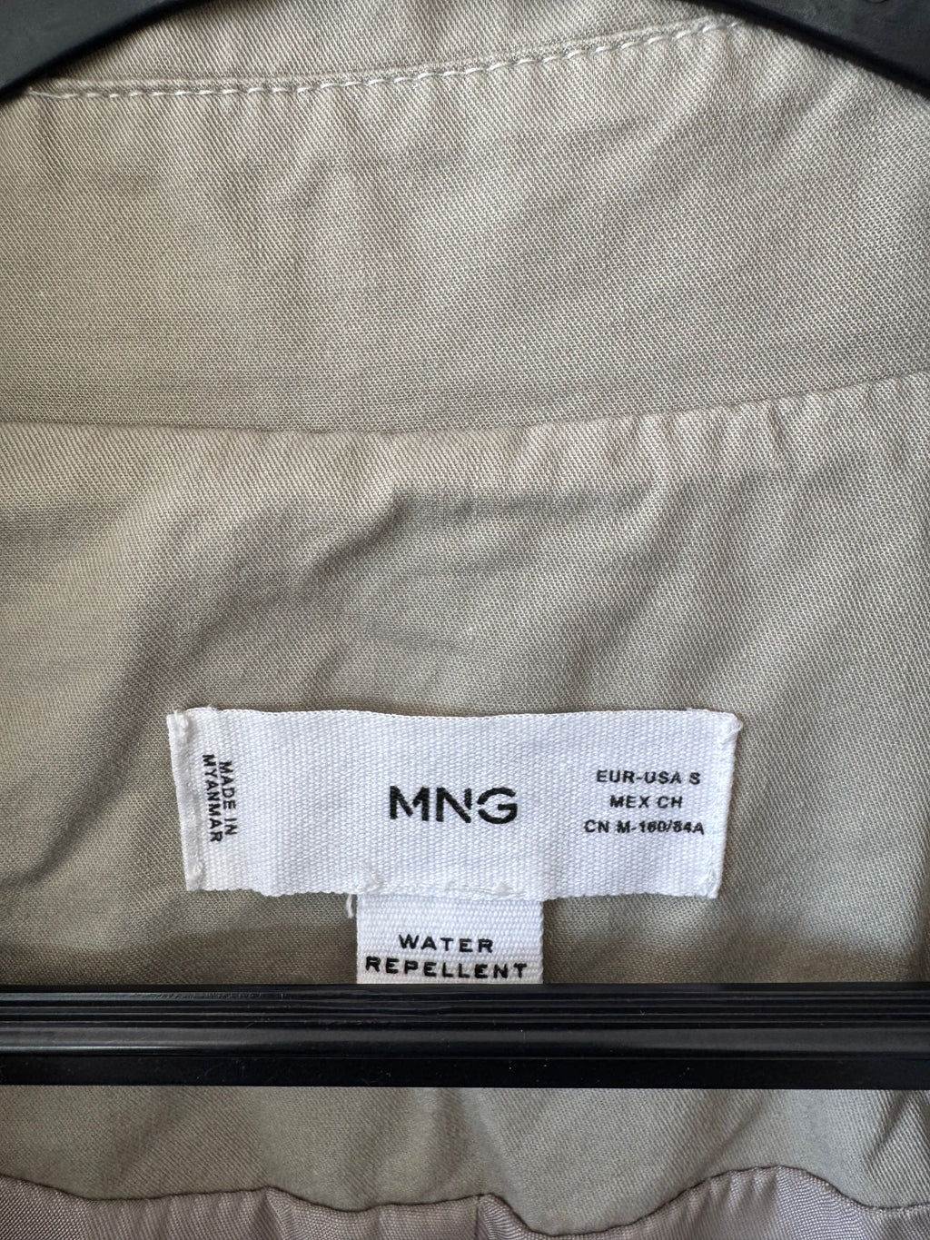 MNG Trenchcoat – Wasserabweisend, Sand, Gr. S, Guter Zustand