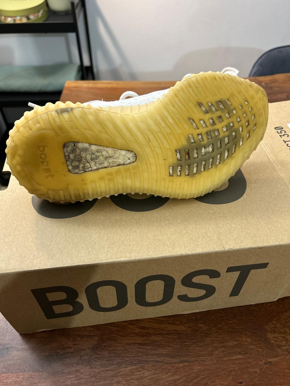 Adidas Yeezy Boost 350 V2 Cream – Gr. 36 – Guter Zustand, leichte Gebrauchsspuren