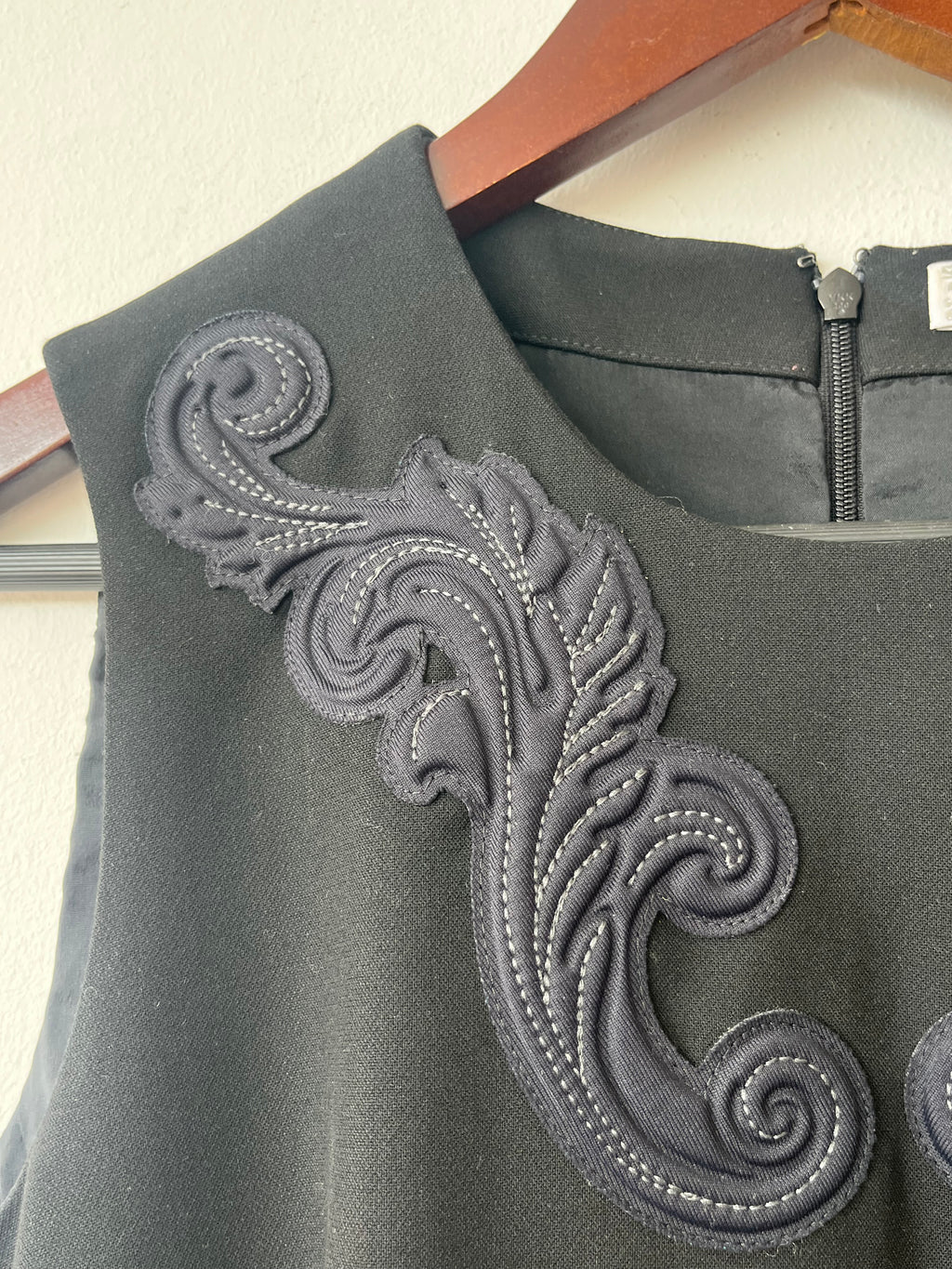 Versace Collection G35238S Schwarzes Sheath Kleid EU 40 Sehr Gut