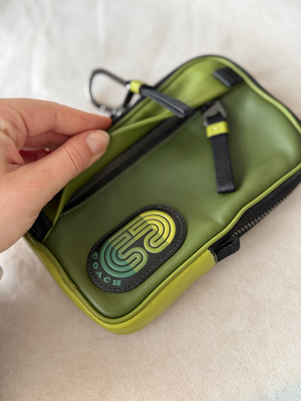 Coach Hybrid Leder Patch Pouch – Grün Multi, Klein, Sehr Gut