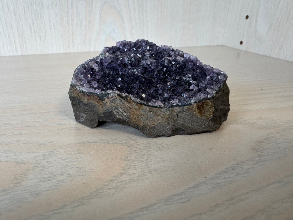 Amethyst Kristall-Cluster 213g – Tiefviolett, Natur, Sehr guter Zustand