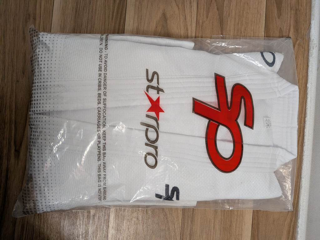 Starpro Excel Karate Gi White Size 00 (100-110cm) New with Belt