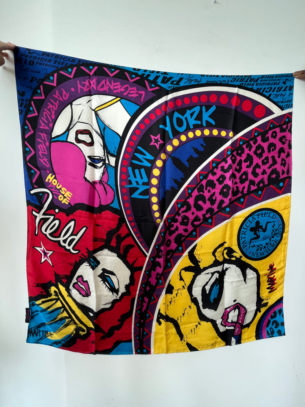 Patricia Field NYC Pop Art Seidenschal ca. 90x90cm Multicolor Sehr Gut