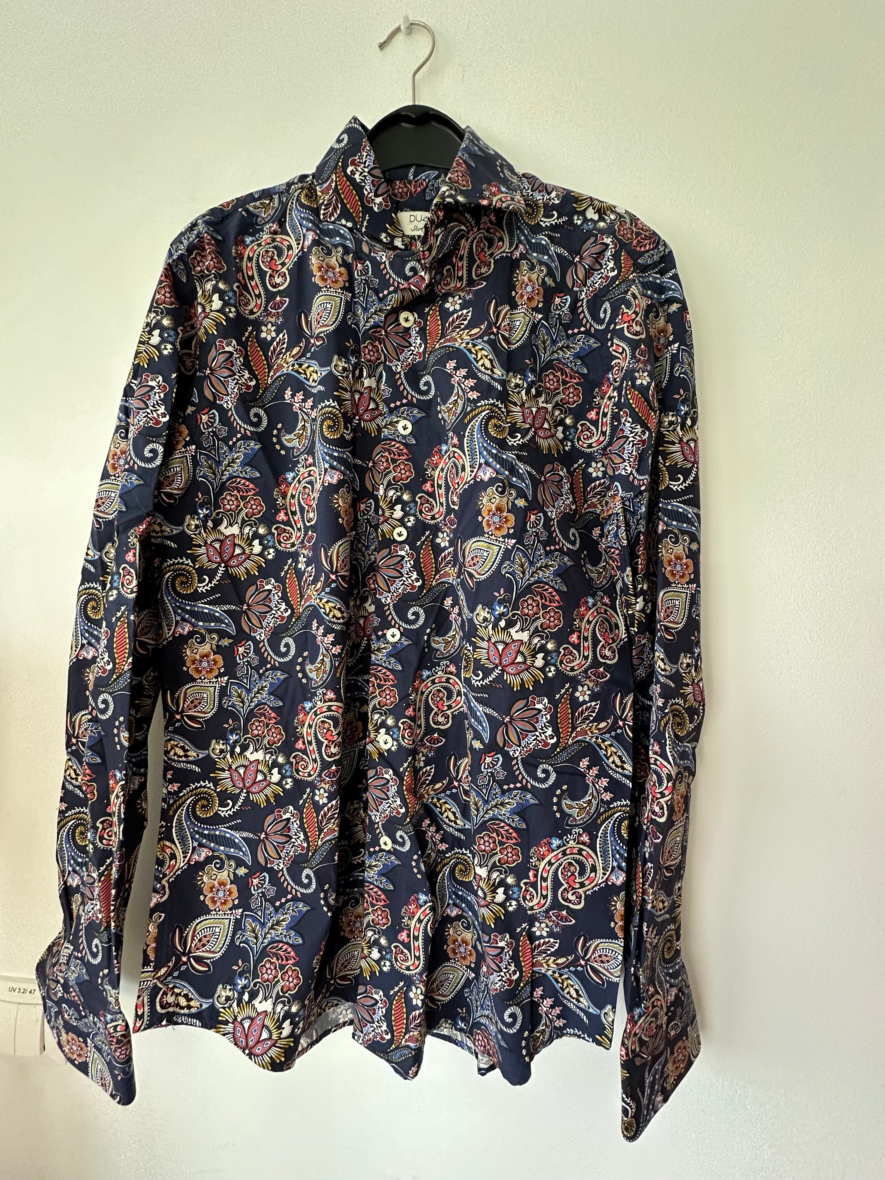 DU4 Men’s Slim-Fit Shirt 40 Navy Floral Print – Very Good Condition