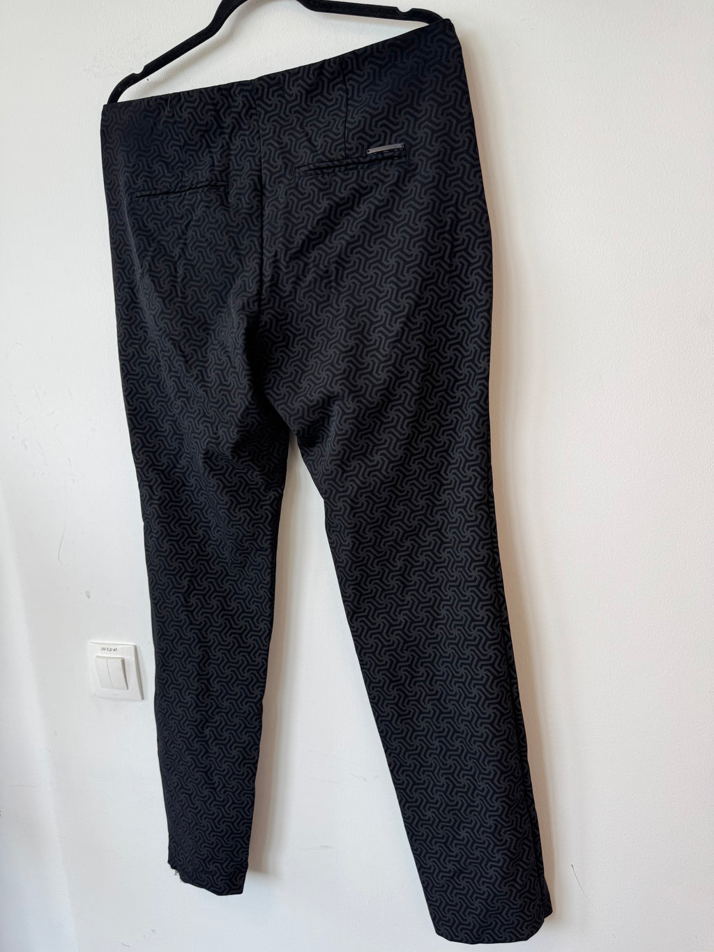 MAC Damenhose mit grafischem Muster – Grau, Größe M, Zustand gut