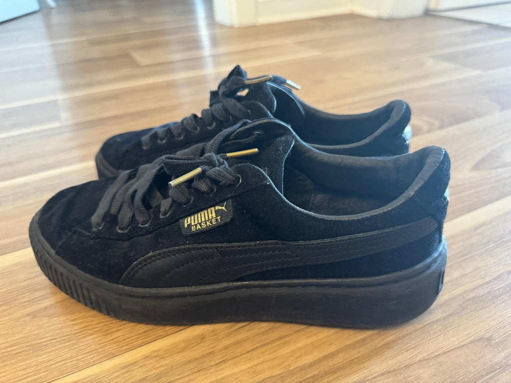 Puma Vikky Platform Suede – Schwarz, EU 38, Guter Zustand