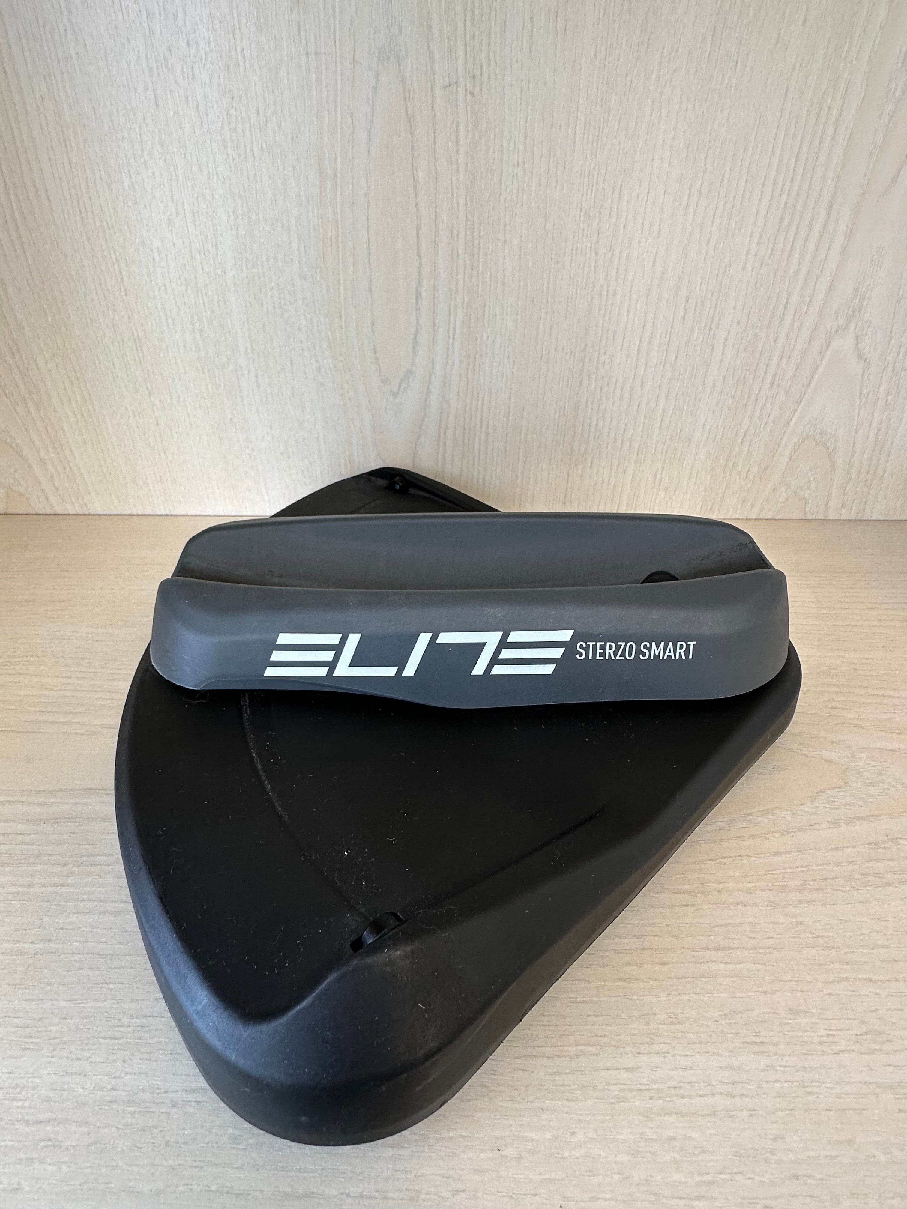 Elite Sterzo Smart Lenkplatte Kompakt Schwarz – ANT+/Bluetooth – Sehr gut