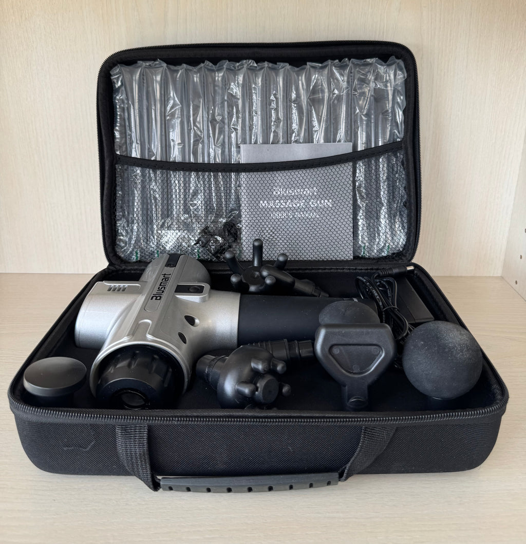 Blusmart Massage Gun Pro – Silber, 8 Aufsätze, Medium, Guter Zustand