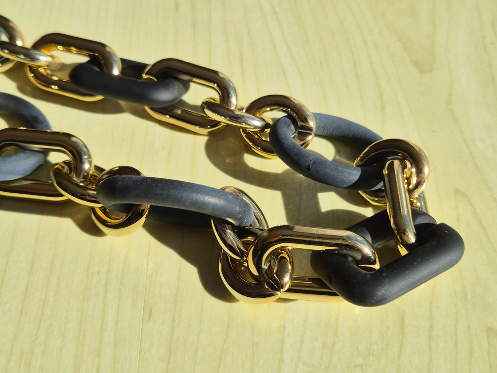 PONO by Joan Goodman Statement Kette Schwarz Gold, 45 cm, Guter Zustand