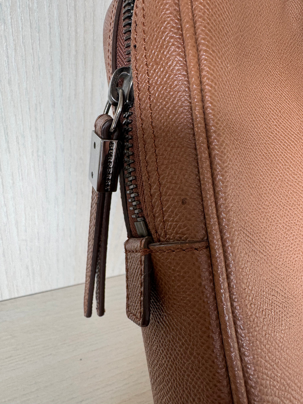 Burberry Leder Aktentasche Braun Medium – Guter Zustand, Staubbeutel, Gurt
