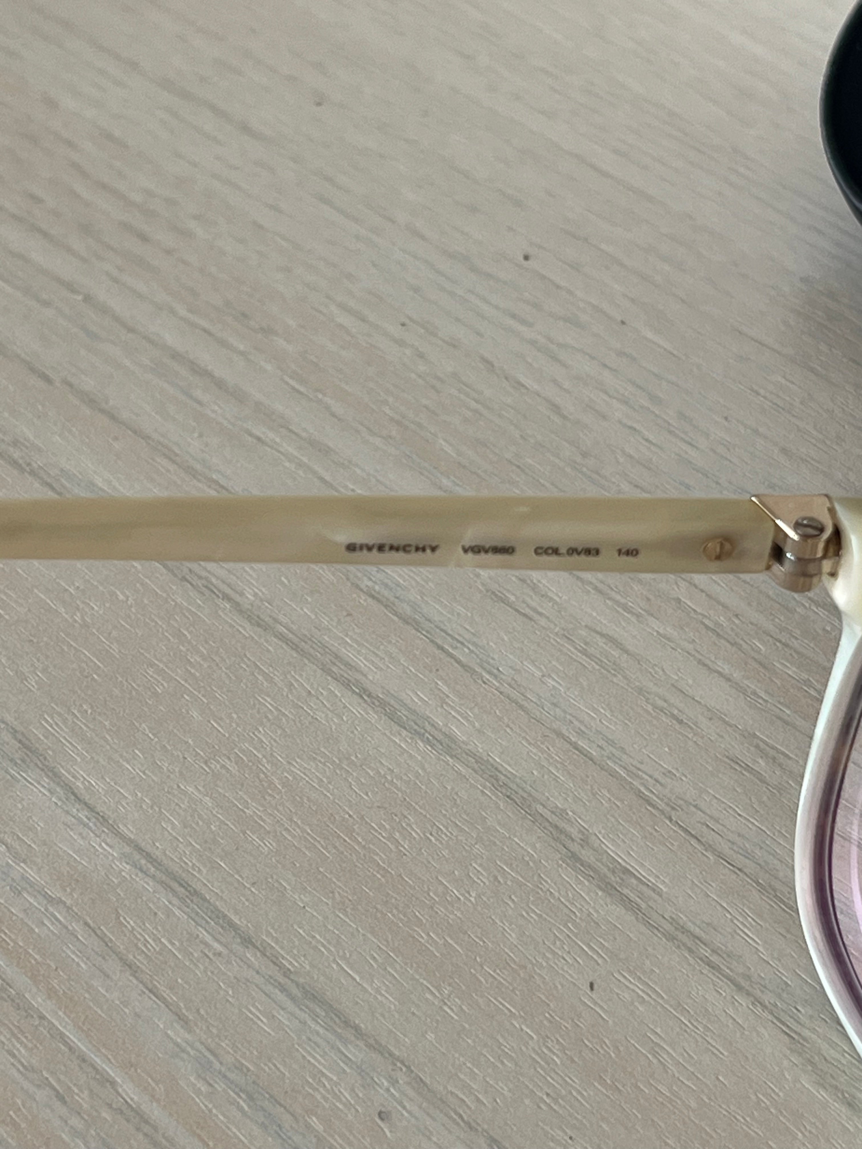 GIVENCHY VGV268 Black/Ivory Women’s Eyeglass Frame 140mm – Very Good