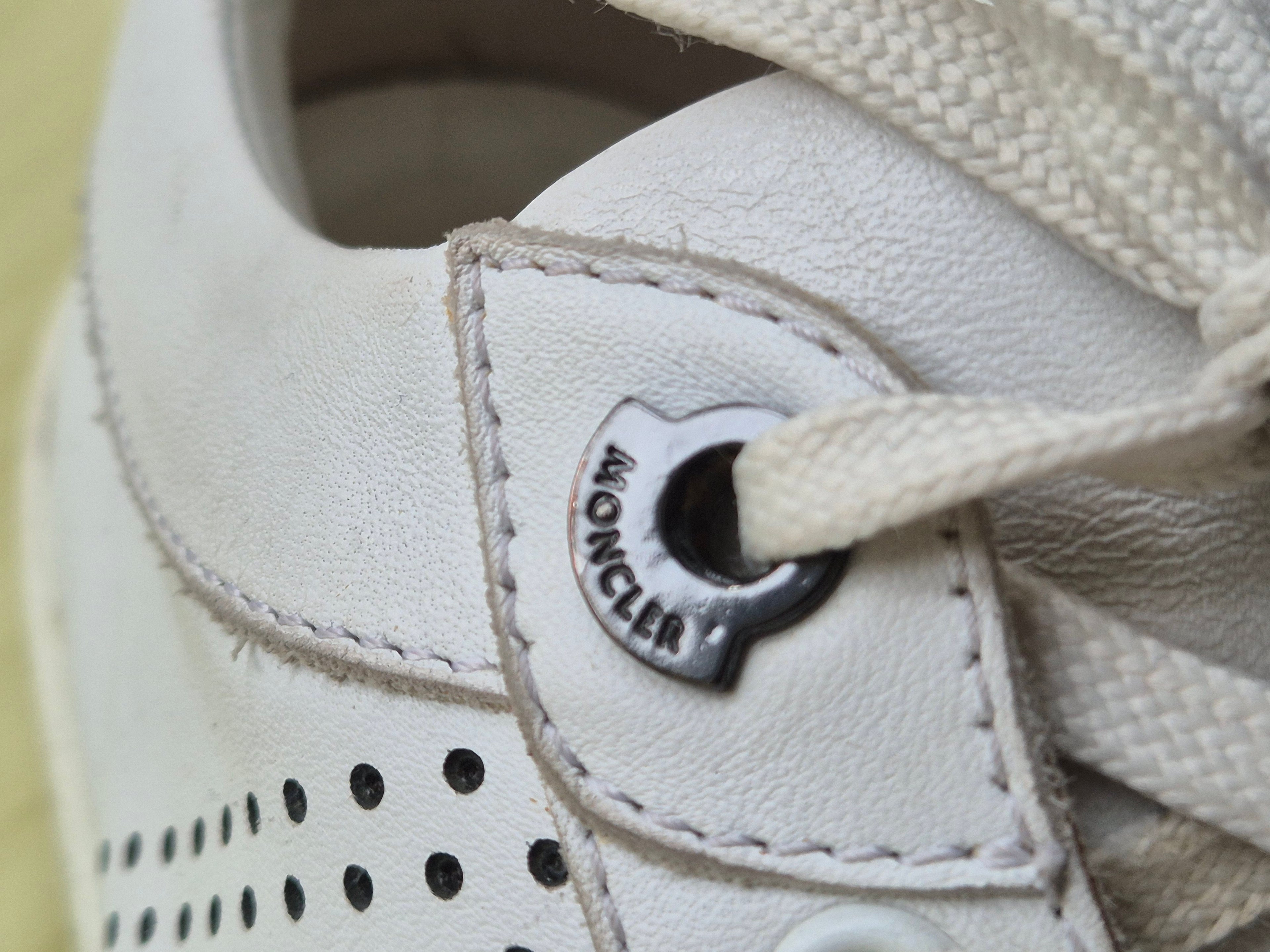 Moncler Low-Top Sneakers White/Red Leather EU 38 Normal Use