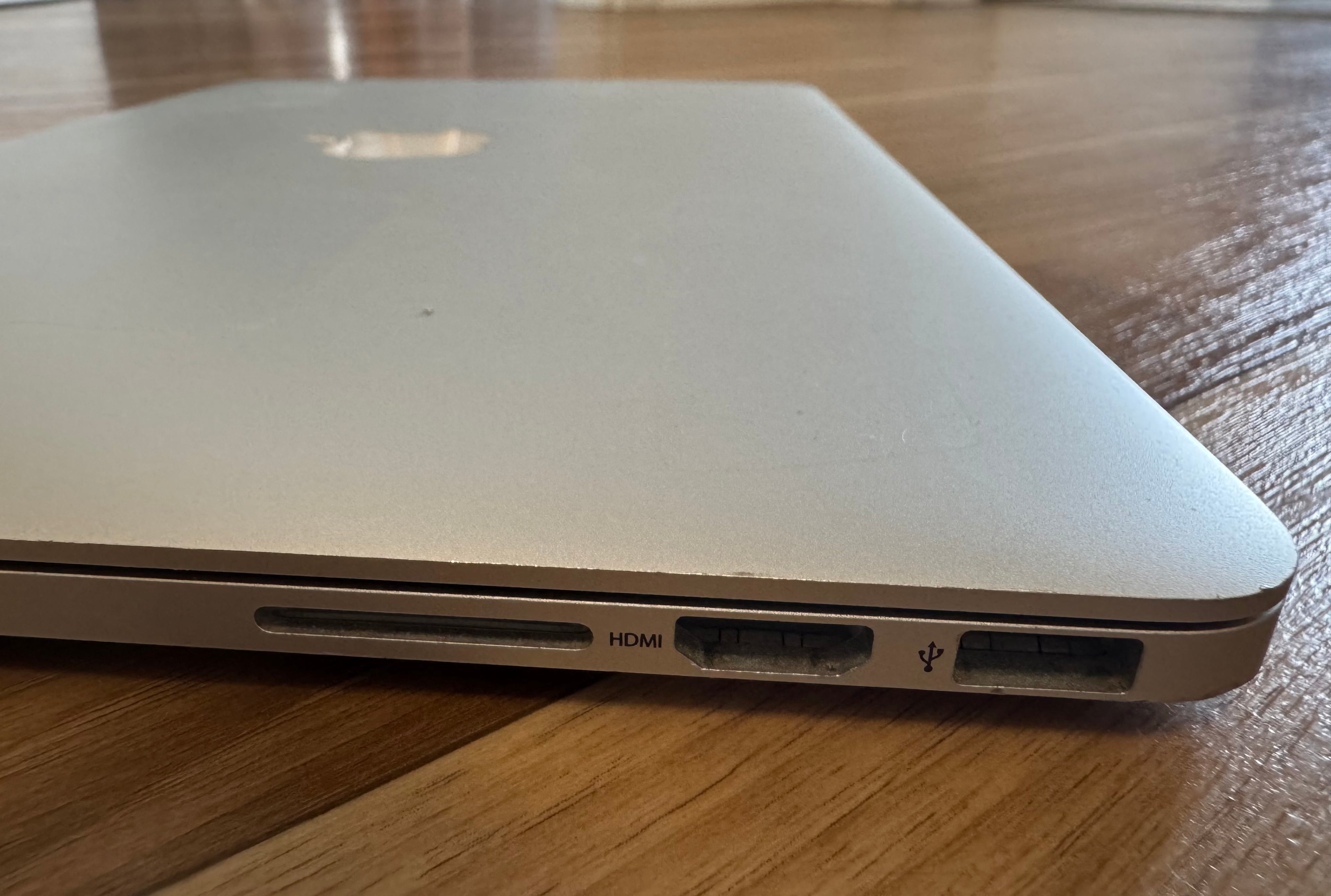 Apple MacBook Pro 13 Retina – i5 / 8GB / 256GB SSD, Silber, guter Zustand