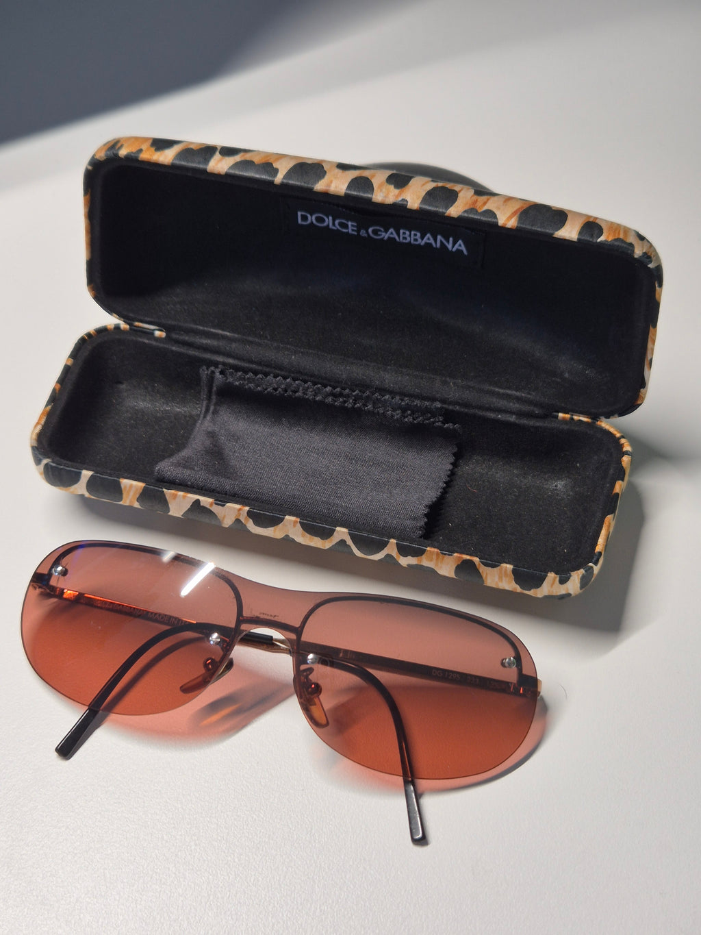 Dolce & Gabbana Shield Sonnenbrille – Braun/Gold, mit Hartschale, guter Zustand