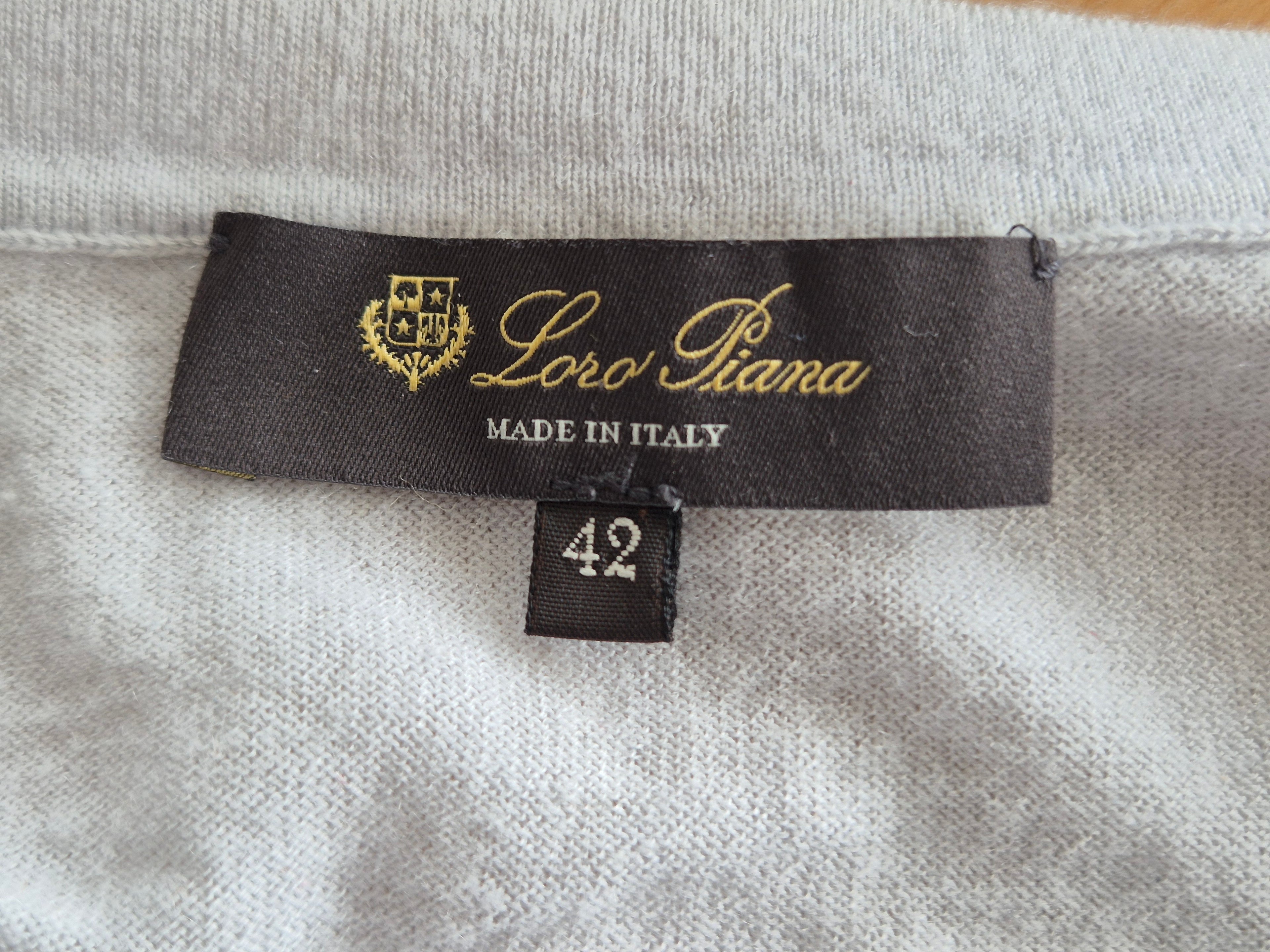 Loro Piana 100% Cashmere Sweater, Light Grey, IT 42 / M, Very Good