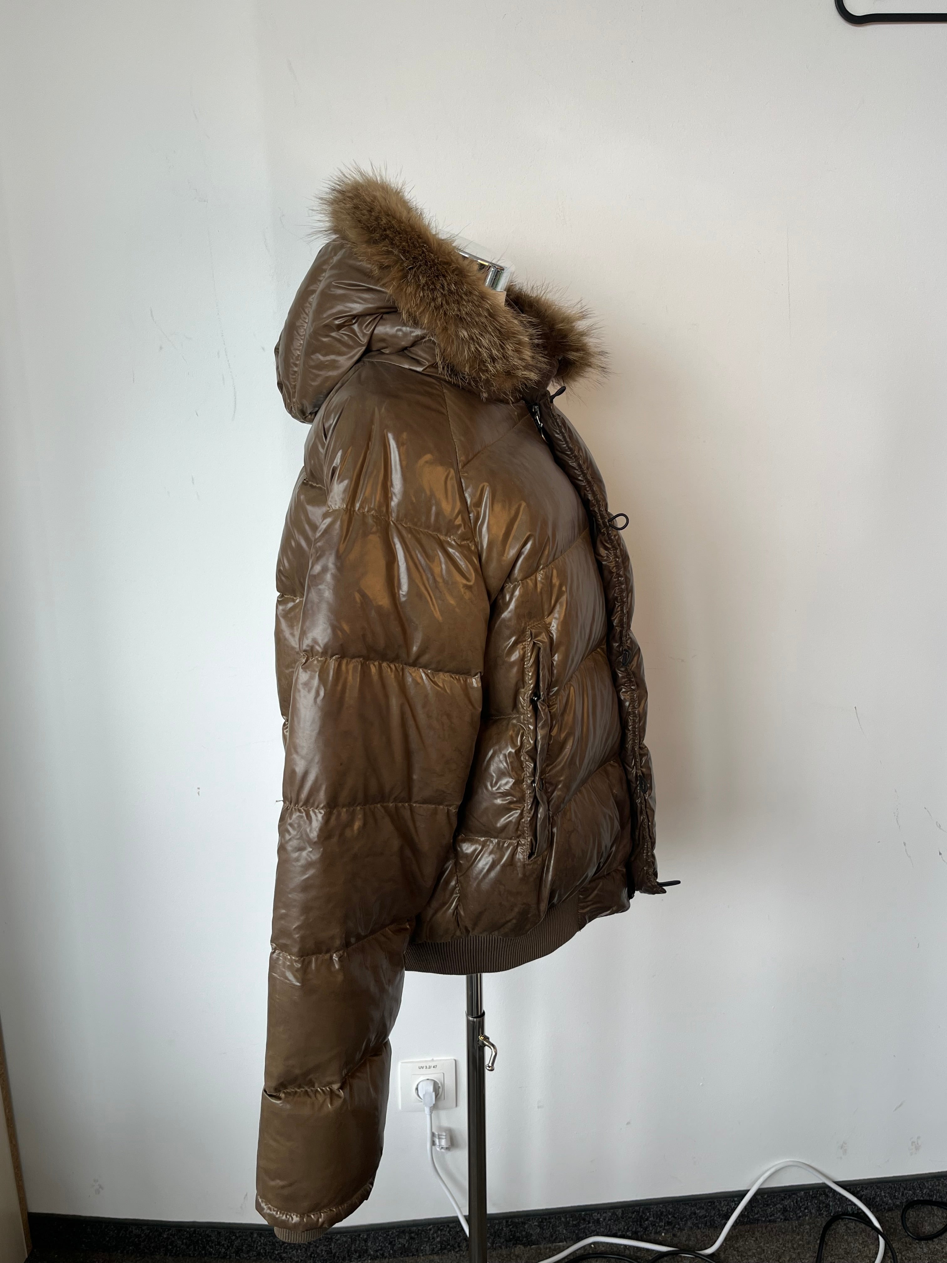 Moncler Herren Daunenjacke Shiny Nylon Olive Gr. 4 Fellkapuze Gebraucht
