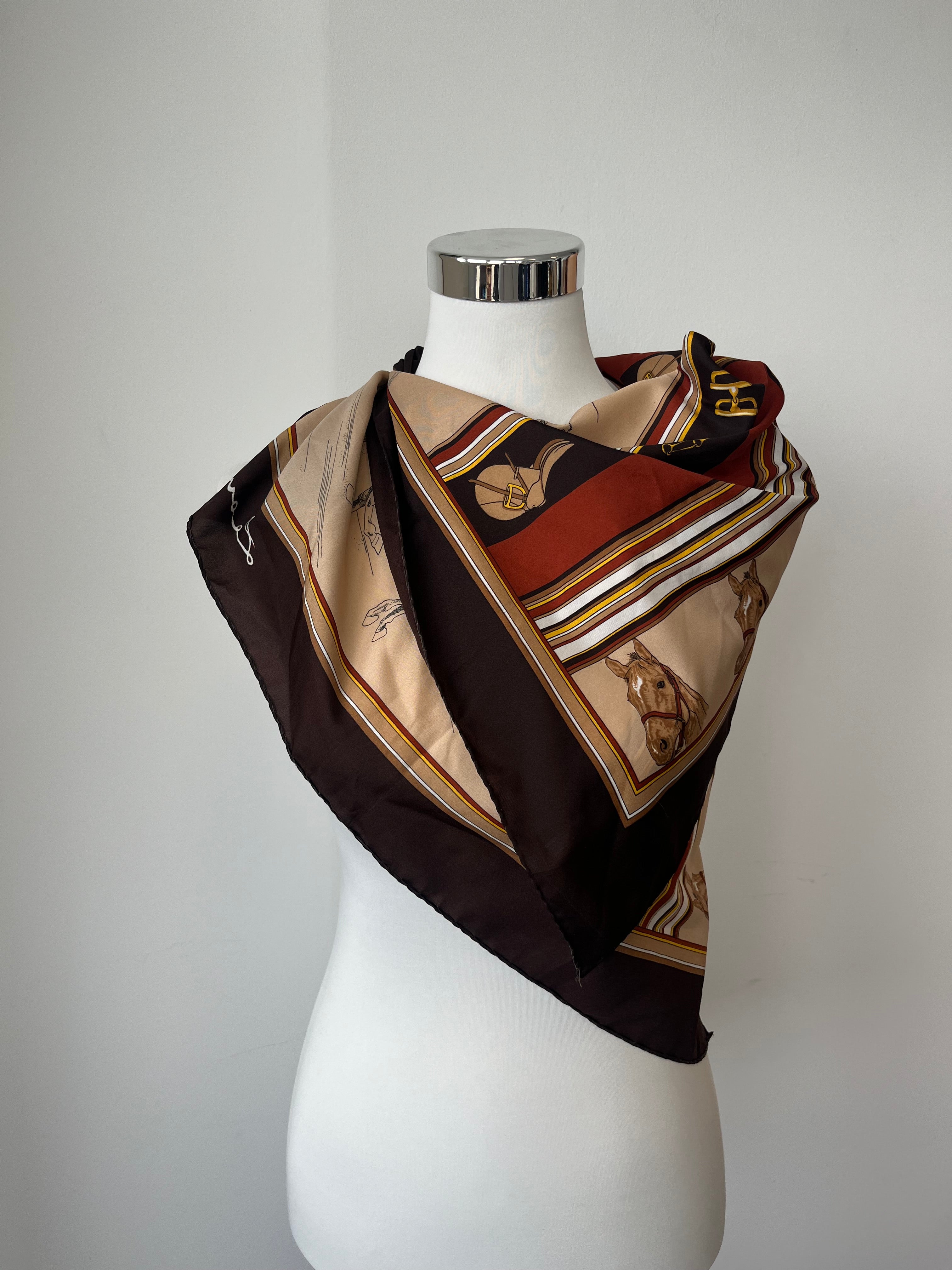 Leonardi Seidentuch 77x77cm – Equestrian Print, Multicolor, Sehr Gut