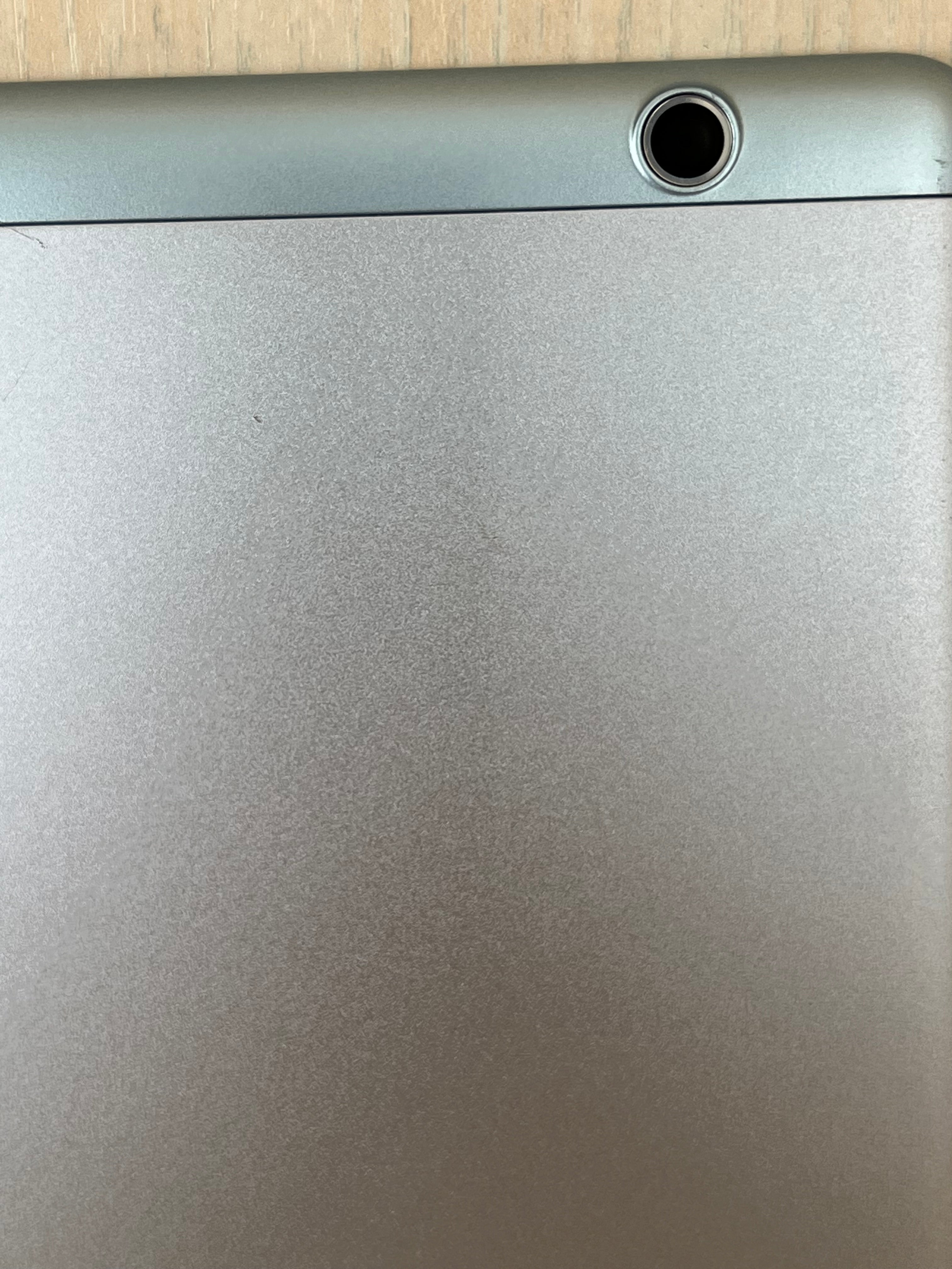 Huawei MediaPad T5 10.1 32GB 3GB RAM Schwarz + Hülle & USB-C Kabel, guter Zustand