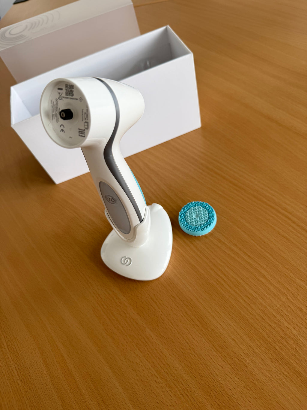 Nu Skin ageLOC LumiSpa Facial Cleansing Device White/Blue, Good Condition