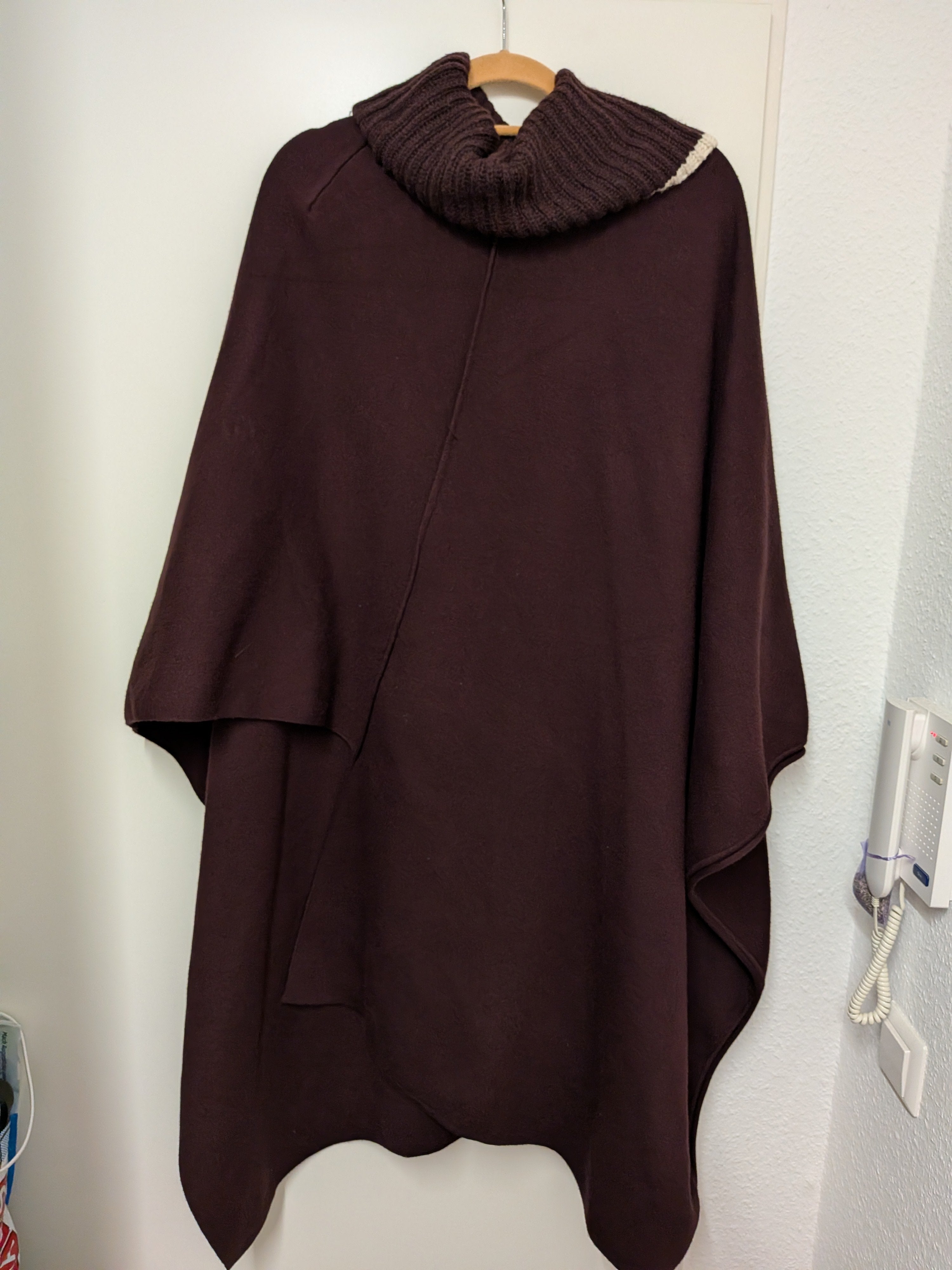 ZARA Strick Rollkragen Poncho/Cape, Dunkelburgund, Gr. S, Wie Neu