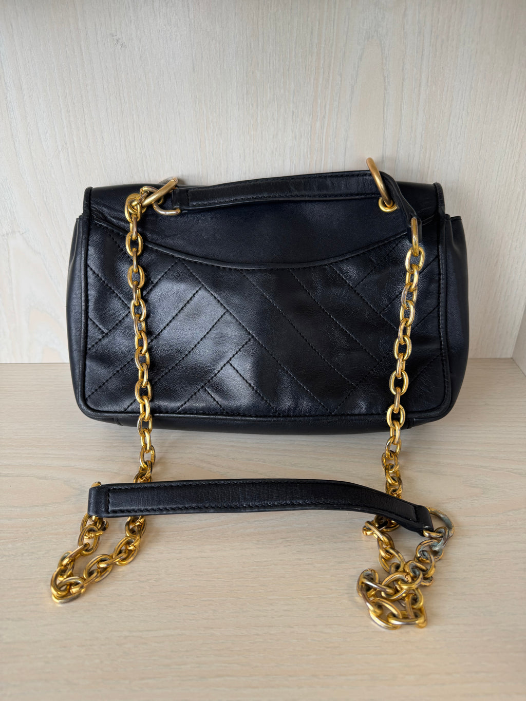 Tory Burch Alexa Quilted Umhängetasche Medium Schwarz Leder, guter Zustand