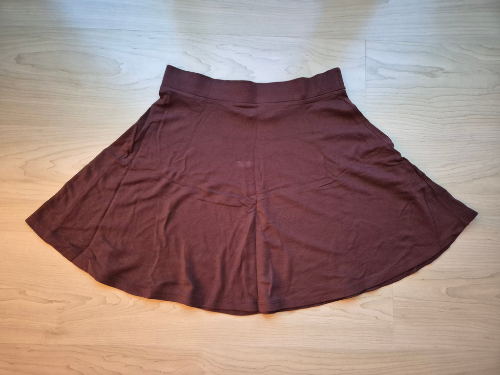 Pamela x NA-KD Reborn Skater Skirt, Size S, Burgundy, Good Condition