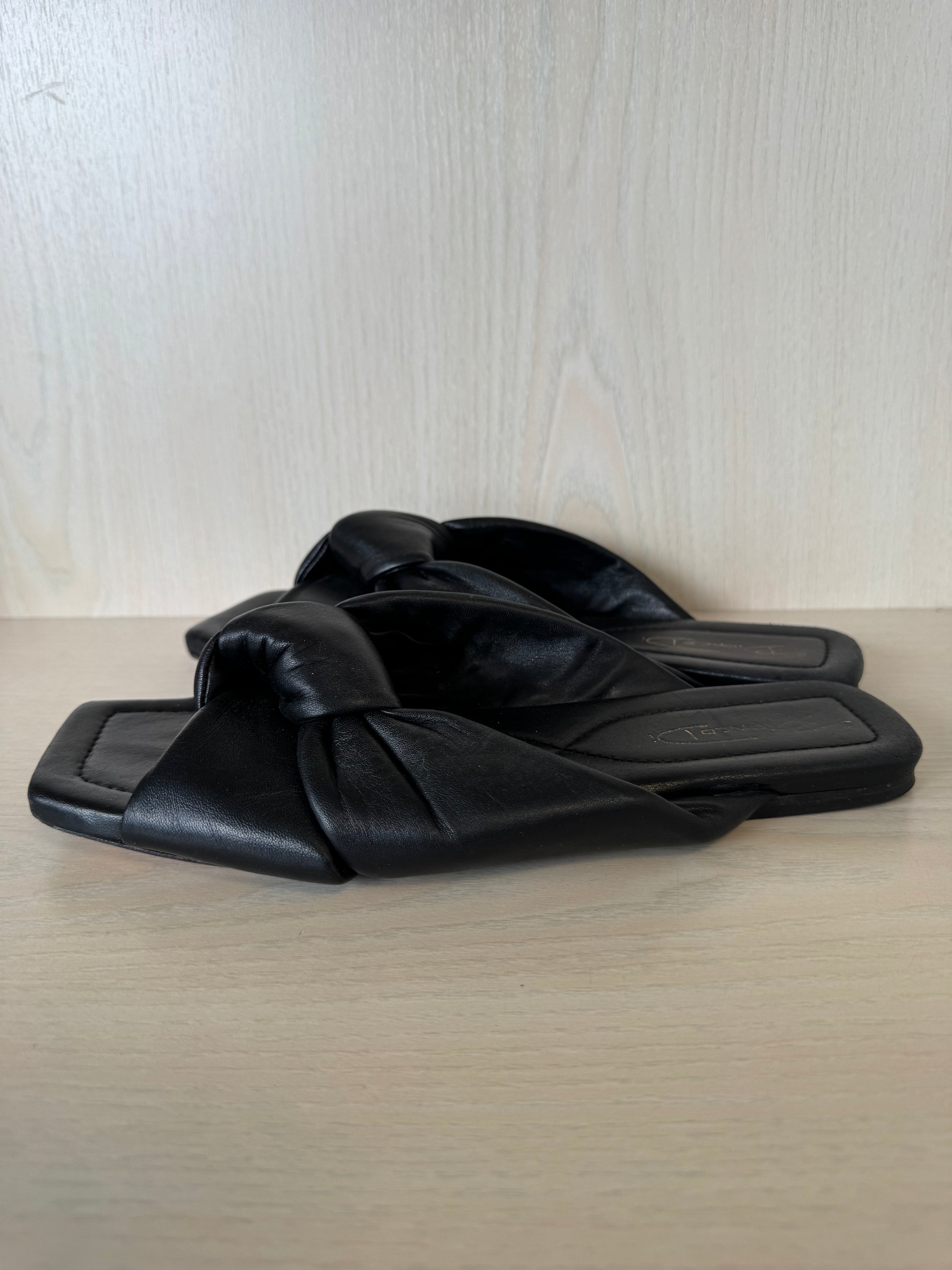Bianca Di Schwarze Leder Knotensandalen – EU 40, Made in Italy, Gebraucht