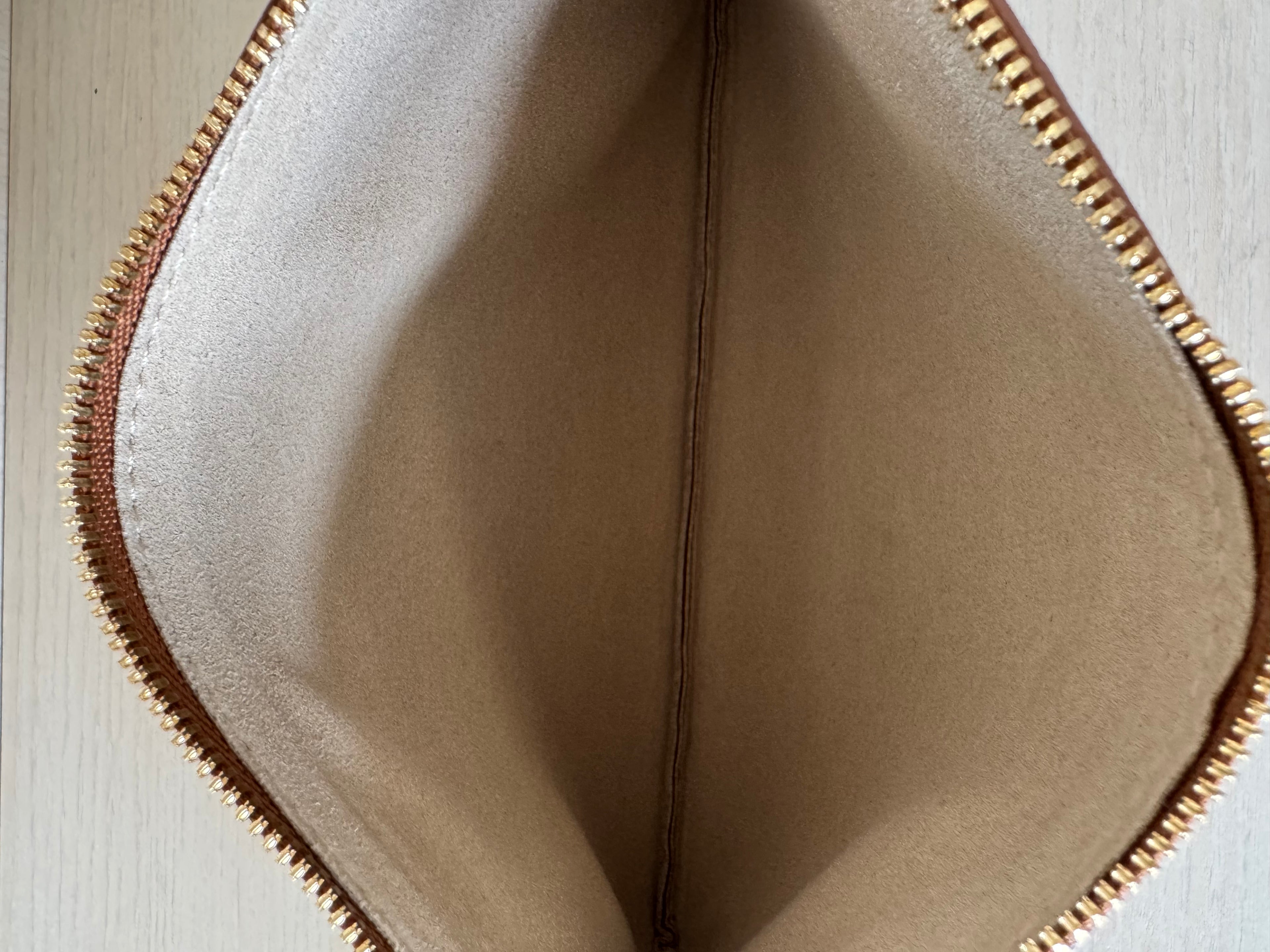 Polène Paris Zip Wallet Pouch, genarbtes Kalbsleder, cognac, guter Zustand