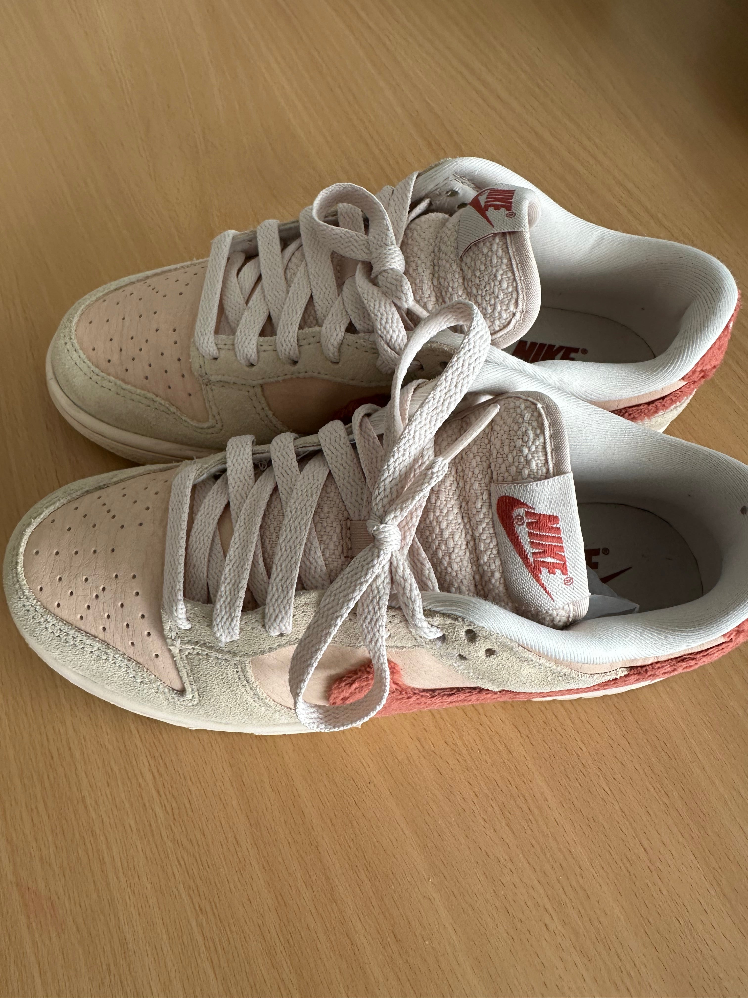 Nike Dunk Low “Terry Swoosh” W 6.5 Beige/Mars Stone – Very Good Condition