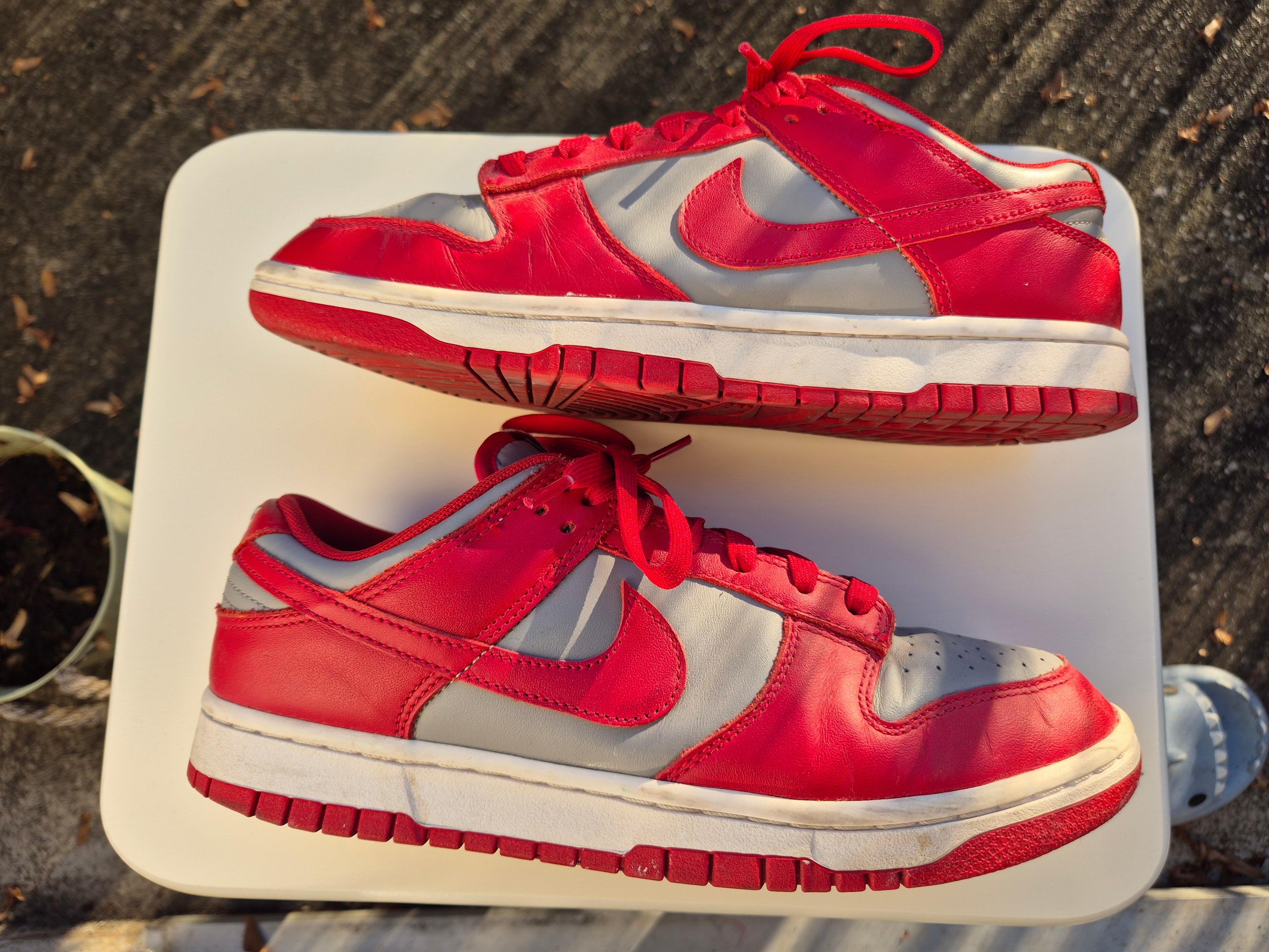 Nike Dunk Low UNLV EU 42,5 Neutral Grau/Rot | Kult-Sneaker | Guter Zustand