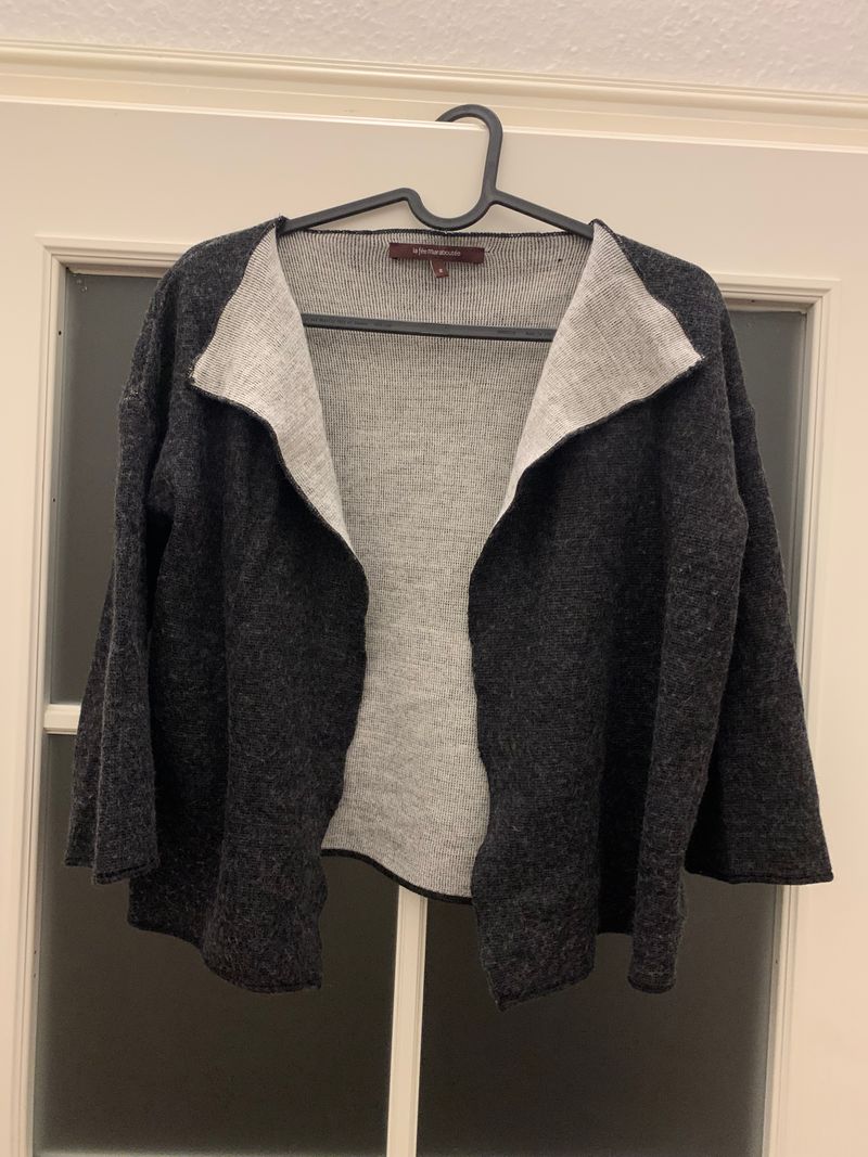 La Fée Maraboutée Strickcardigan Gr. 2 (M), Anthrazit/Hellgrau, Sehr gut