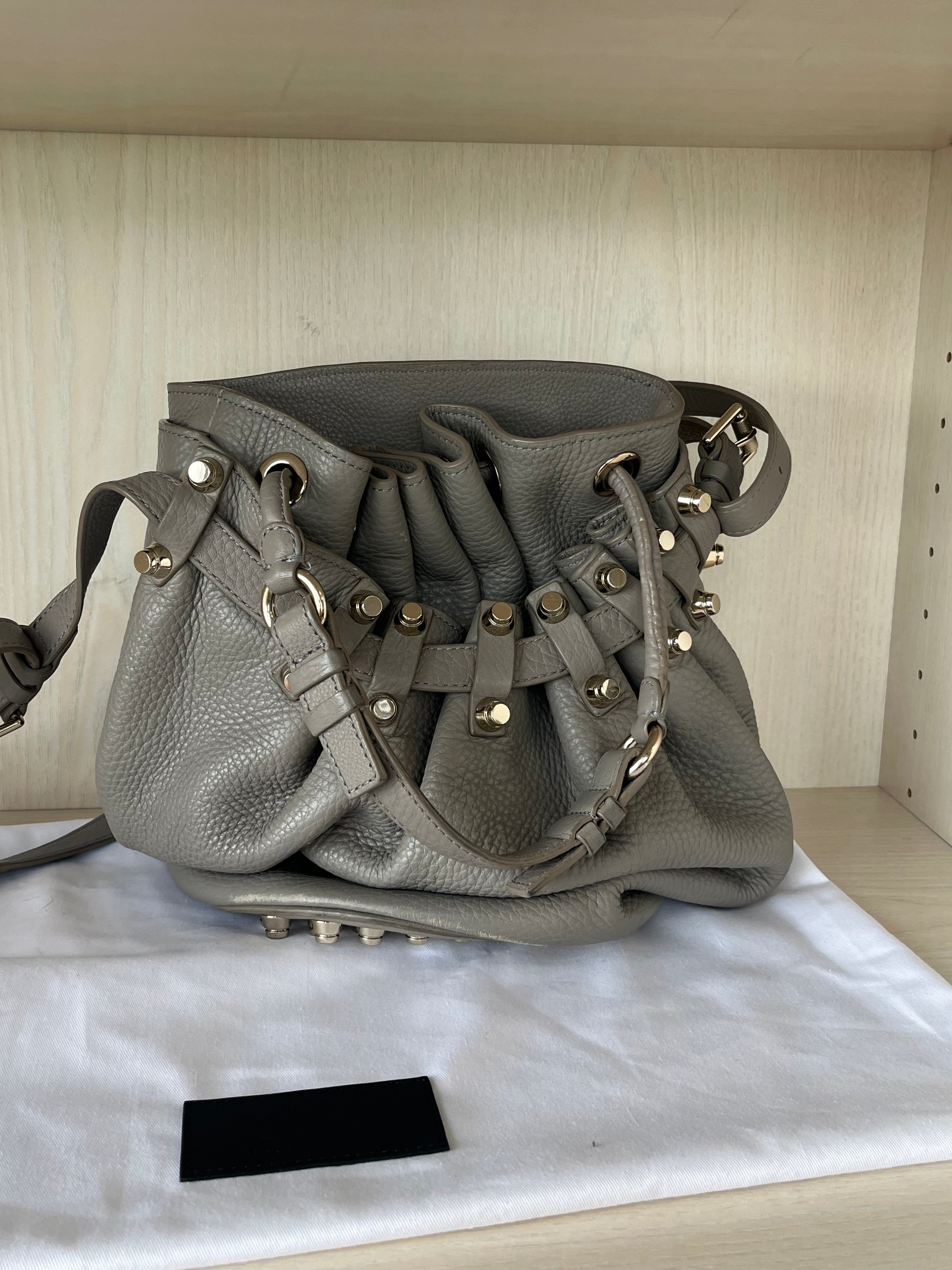 Alexander Wang Diego Bucket Bag Grau „Cement“ | Silber | Sehr guter Zustand | Dustbag