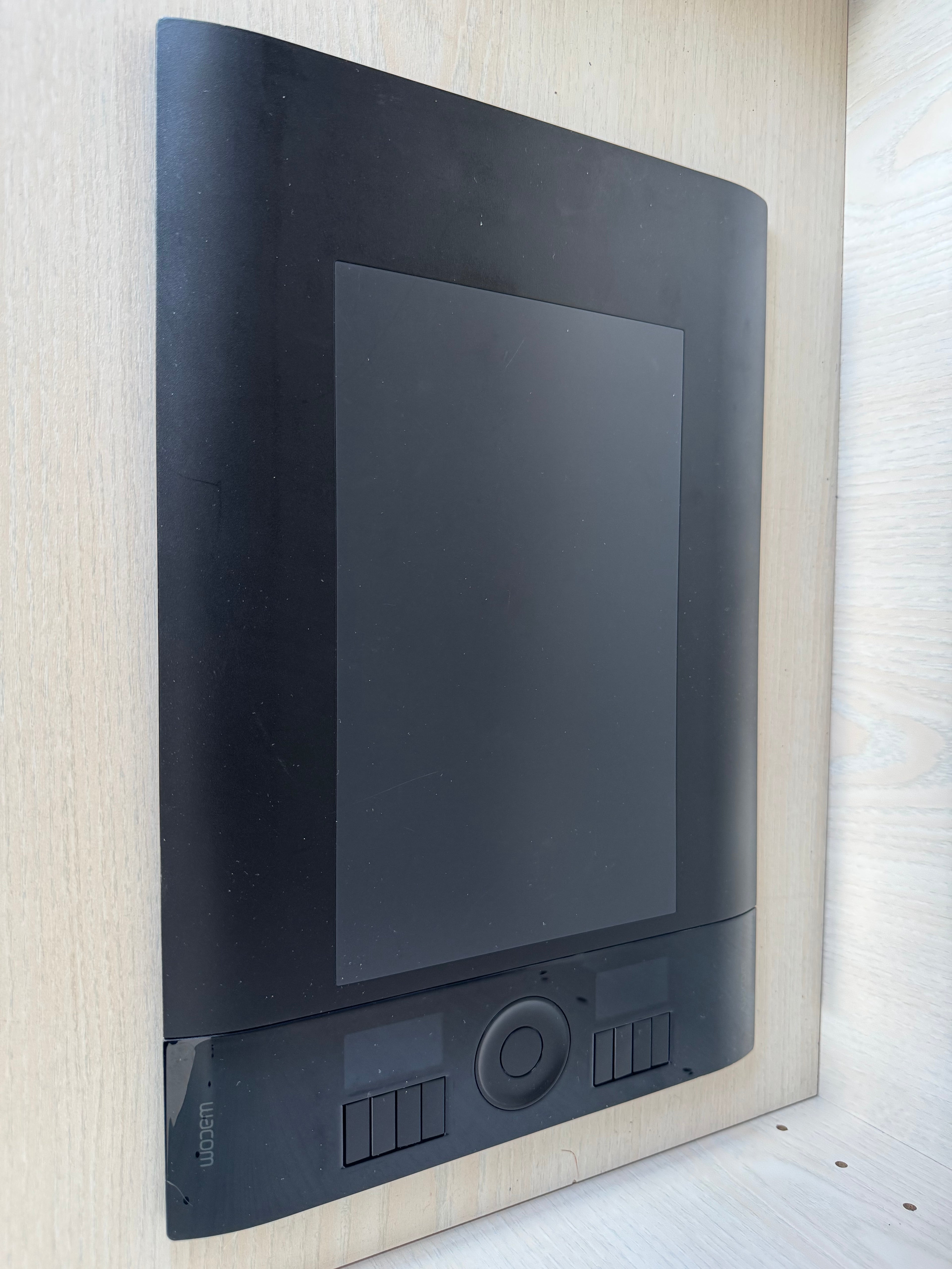 Wacom Intuos4 PTK-640 Grafiktablett Medium Schwarz, guter Zustand