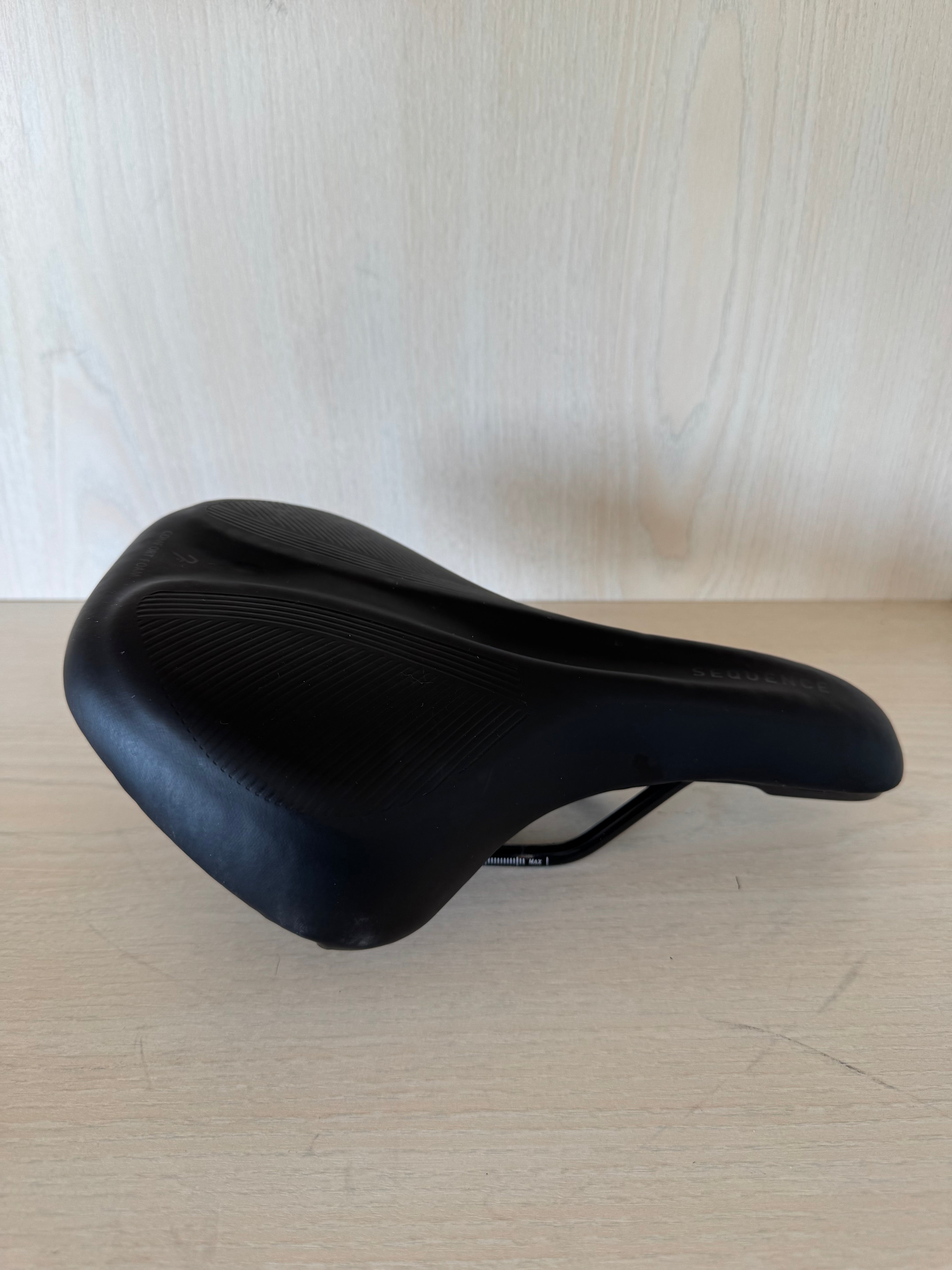 Ergon Allroad Core Pro Men Bicycle Saddle Black Standard Good Condition