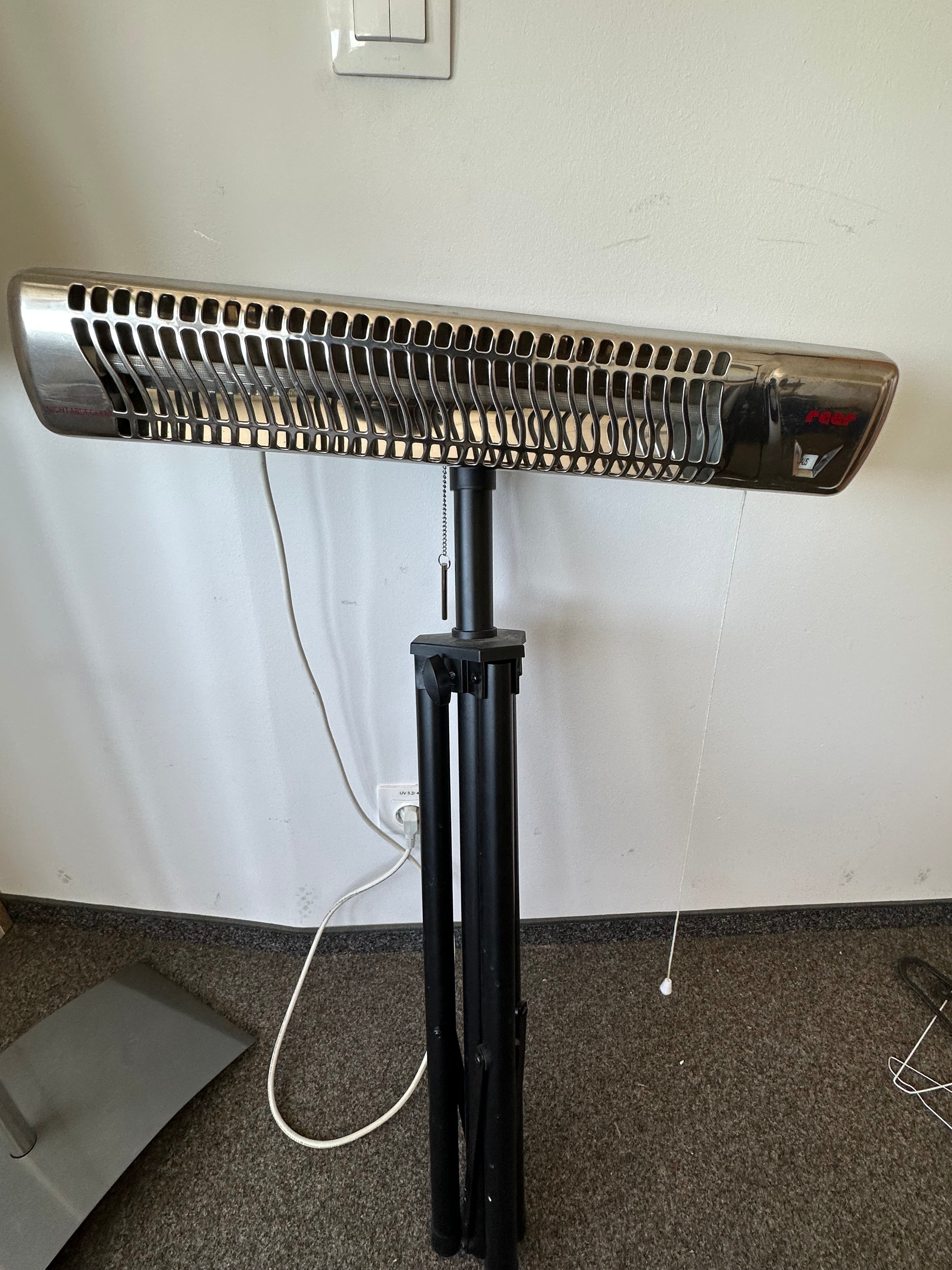 Reer 1928 Quartz Changing Table Heater with Stand, Silver, Medium, Very Good