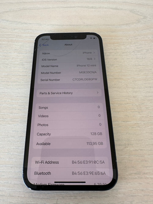 Apple iPhone 12 mini 128GB Schwarz (A2399 EU) Defekt, Rückseite gebrochen, Hülle