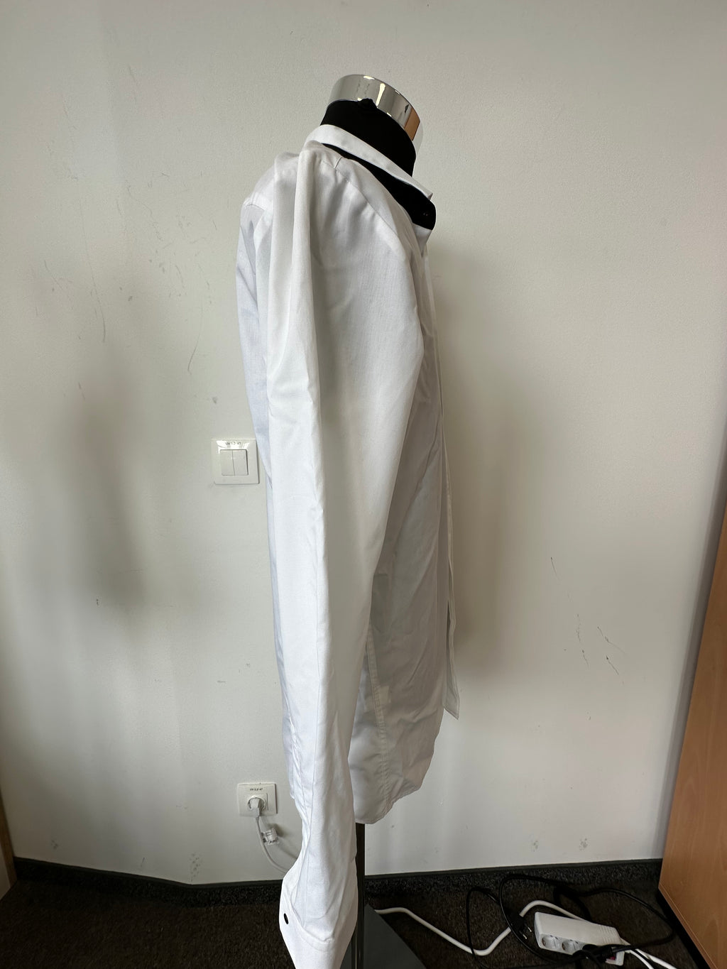 HUGO Slim Fit White Shirt 42, Black Collar Trim, Easy Iron, Good Condition