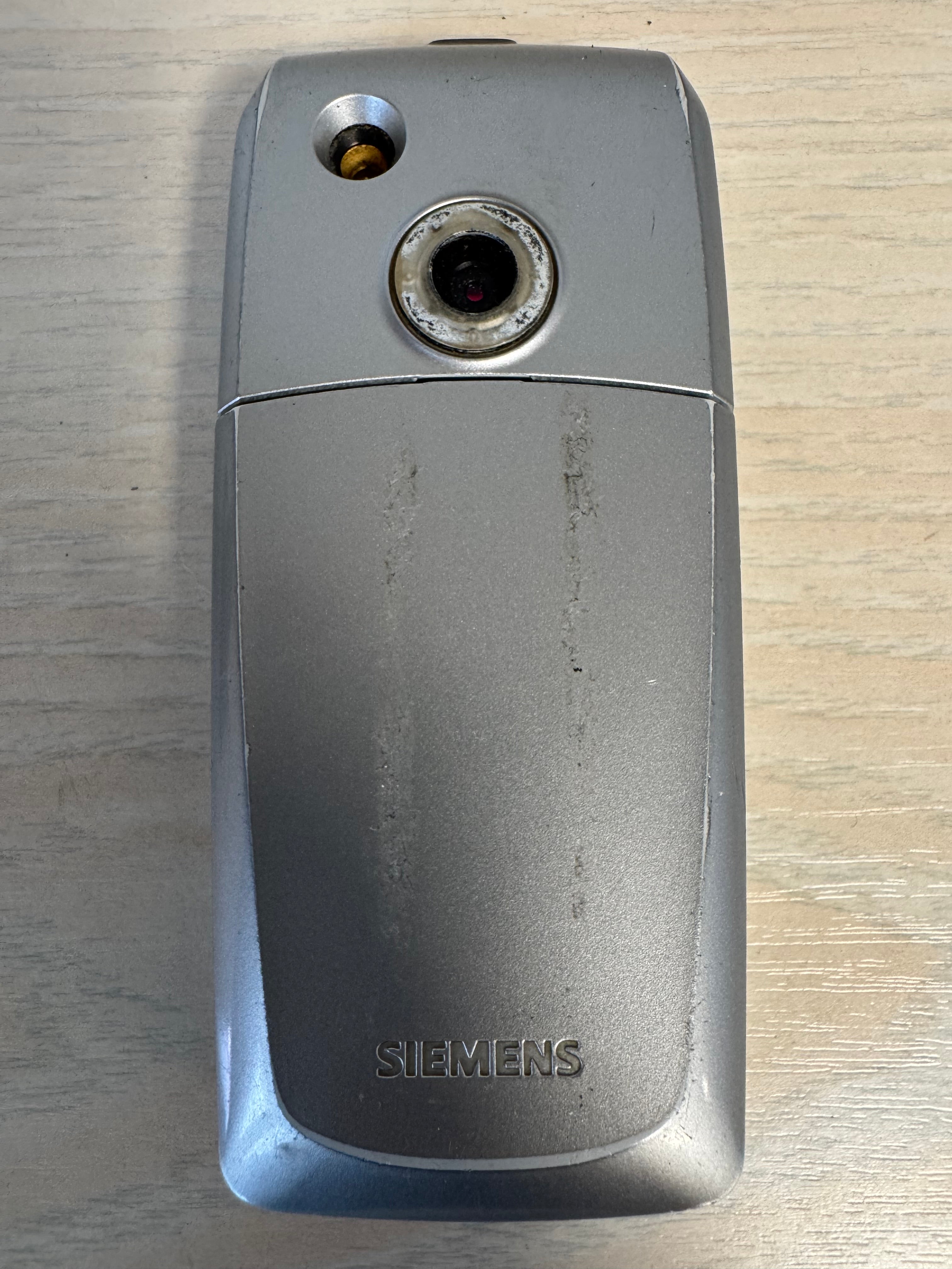 Siemens S65 Handy – Silber/Schwarz, inkl. Ladegerät, guter Zustand