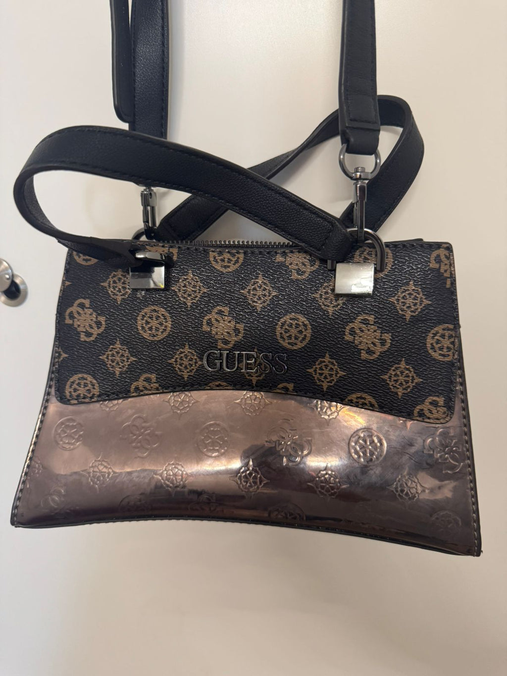 Guess Dalma 4G Logo Crossbody – Medium, Black/Brown, Like New, Faux Leather